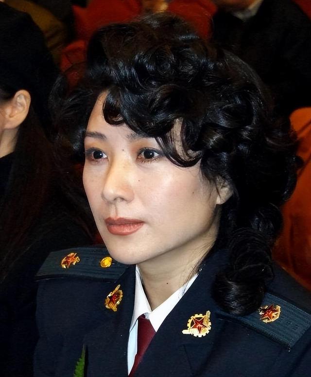 王静:演艺圈的一股"清流",身材傲人长相佳,至今零绯闻