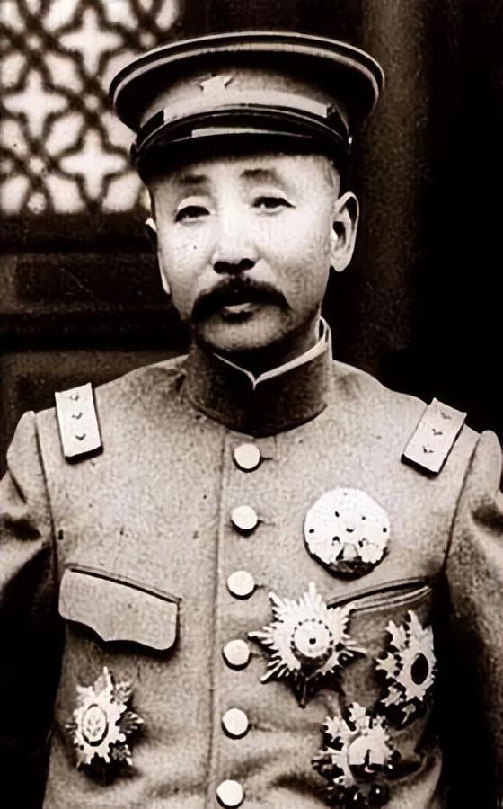 "东北王"张作霖的陨灭:杀害李大钊后不久,惨死于炸药之下