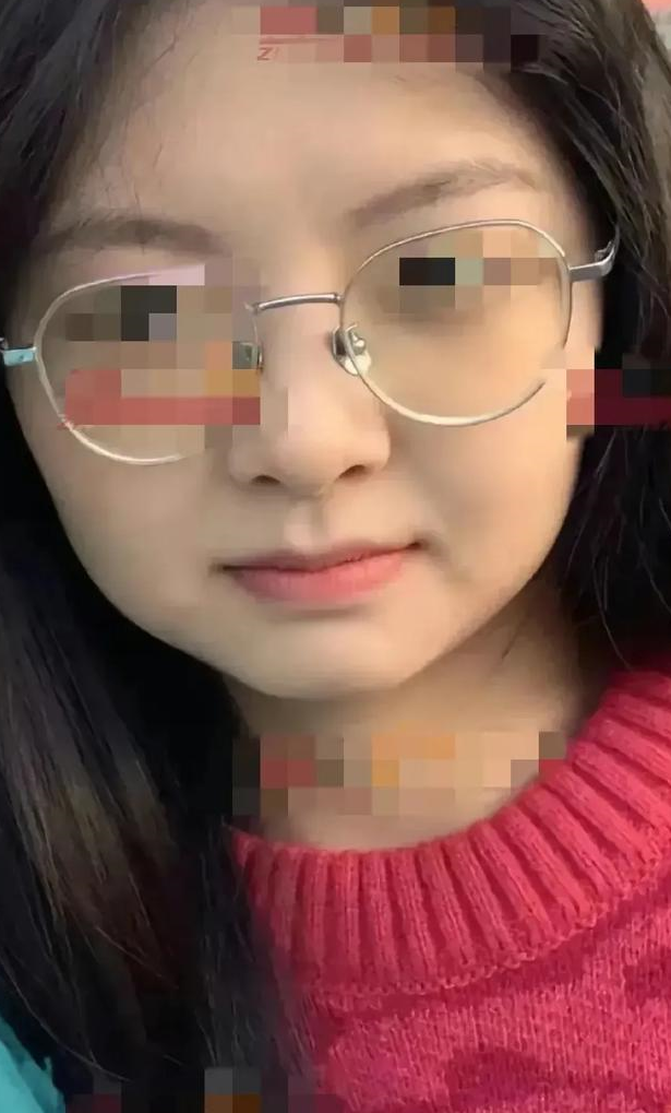 痛心!重庆高校坠楼女孩照片曝光,家长回应:孩子已买好回家的票