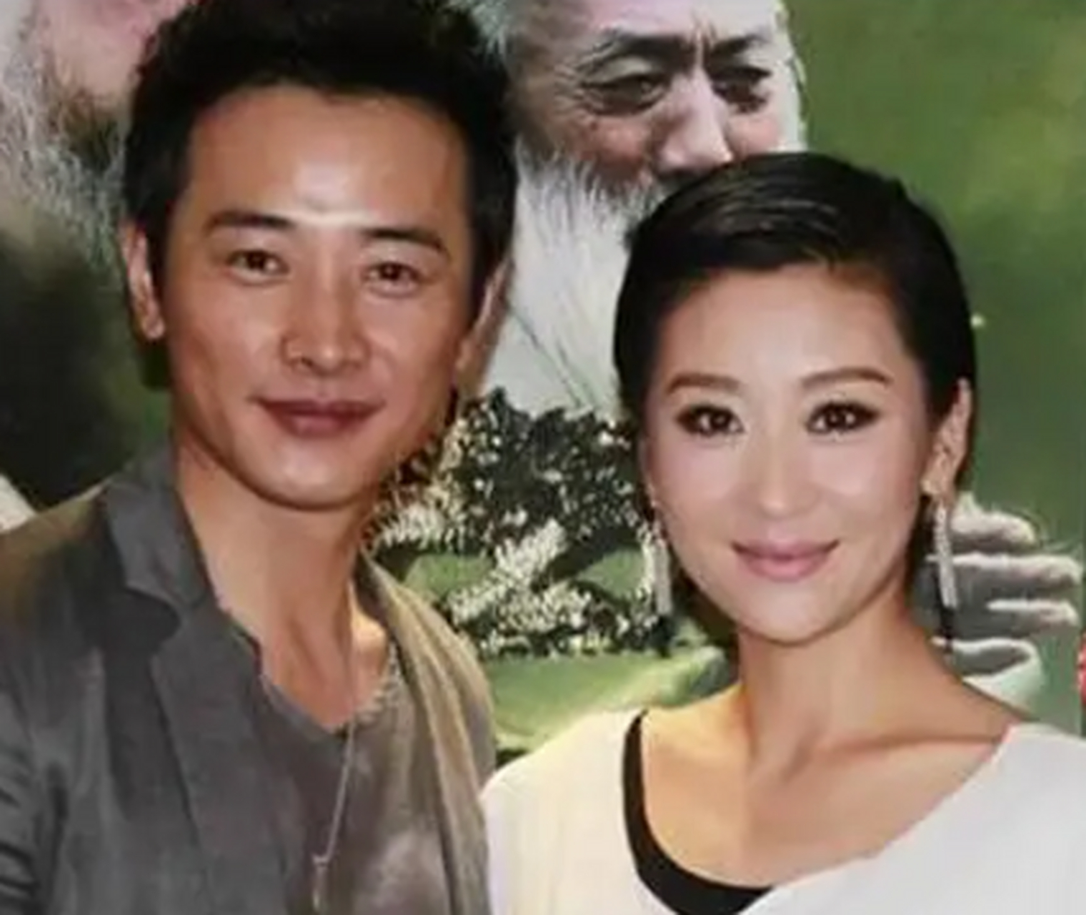 2011年,苗圃的父亲病重,男友罗晋拿出仅有的积蓄20万,父亲病好后,苗圃