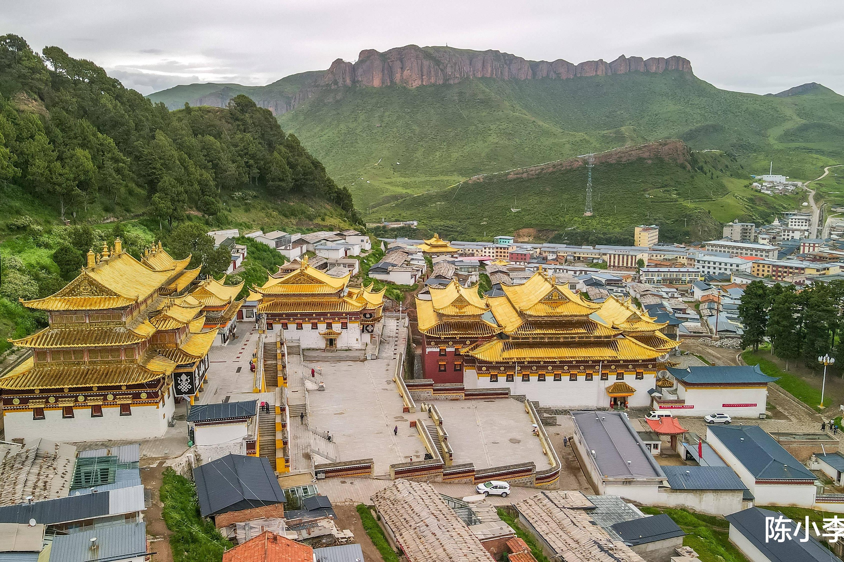 探秘西藏桑喀古托寺,玛尔巴大师为纪念儿子而建的九层城堡,历经扩建仍