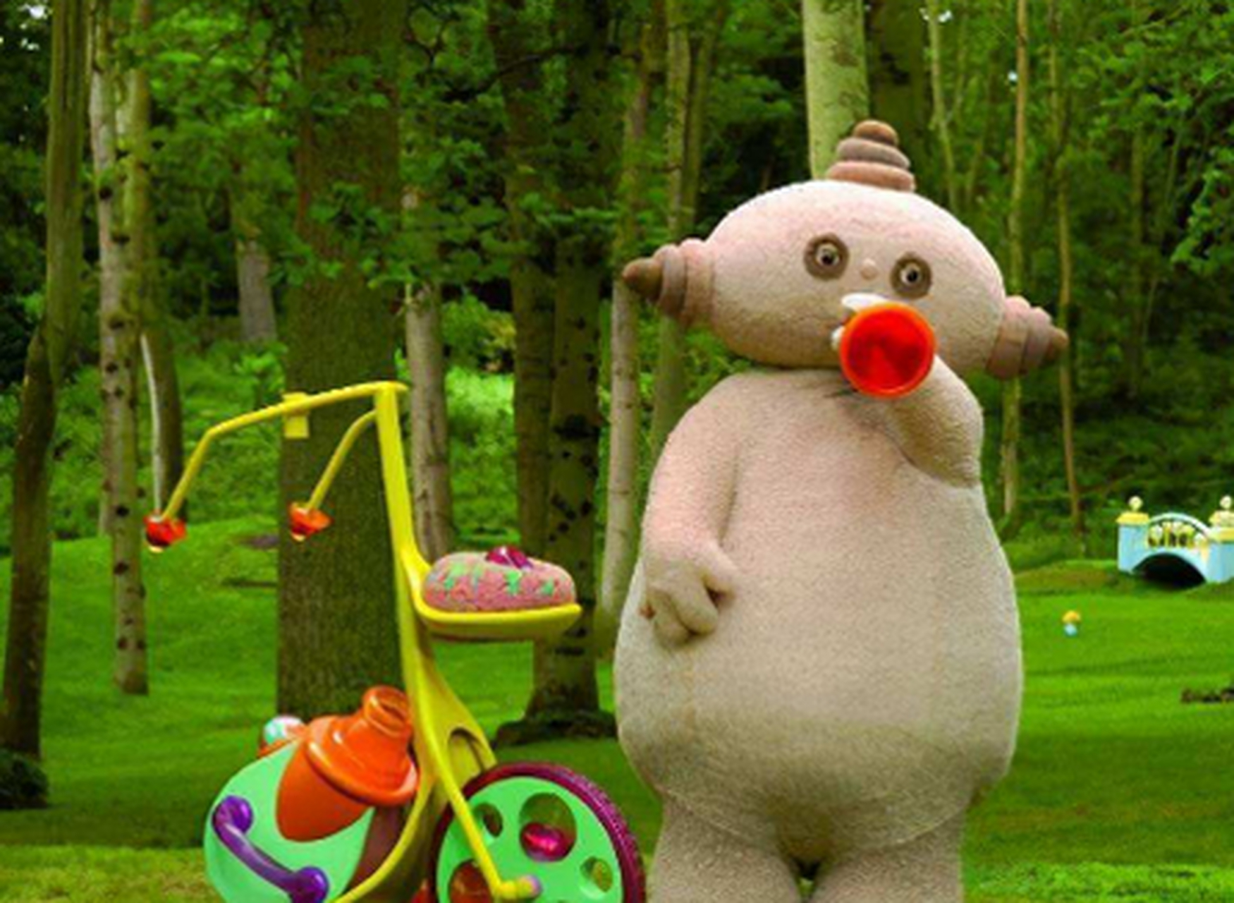 玛卡巴卡是英国学龄前儿童电视节目《花园宝宝》中的角色,它推着小