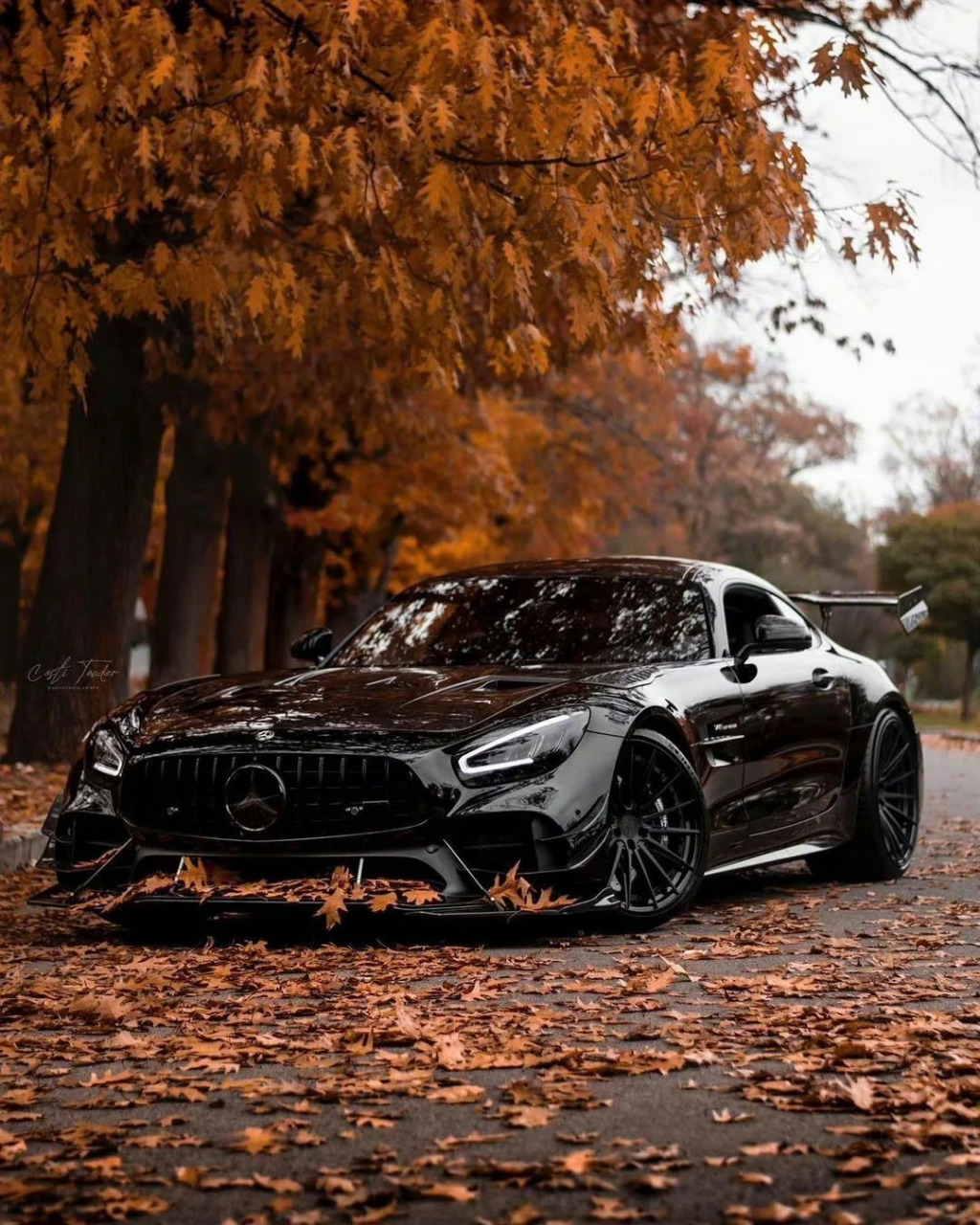 今天,让我带您领略一款独具匠心的黑武士版amg gtr,让你重新定义什么