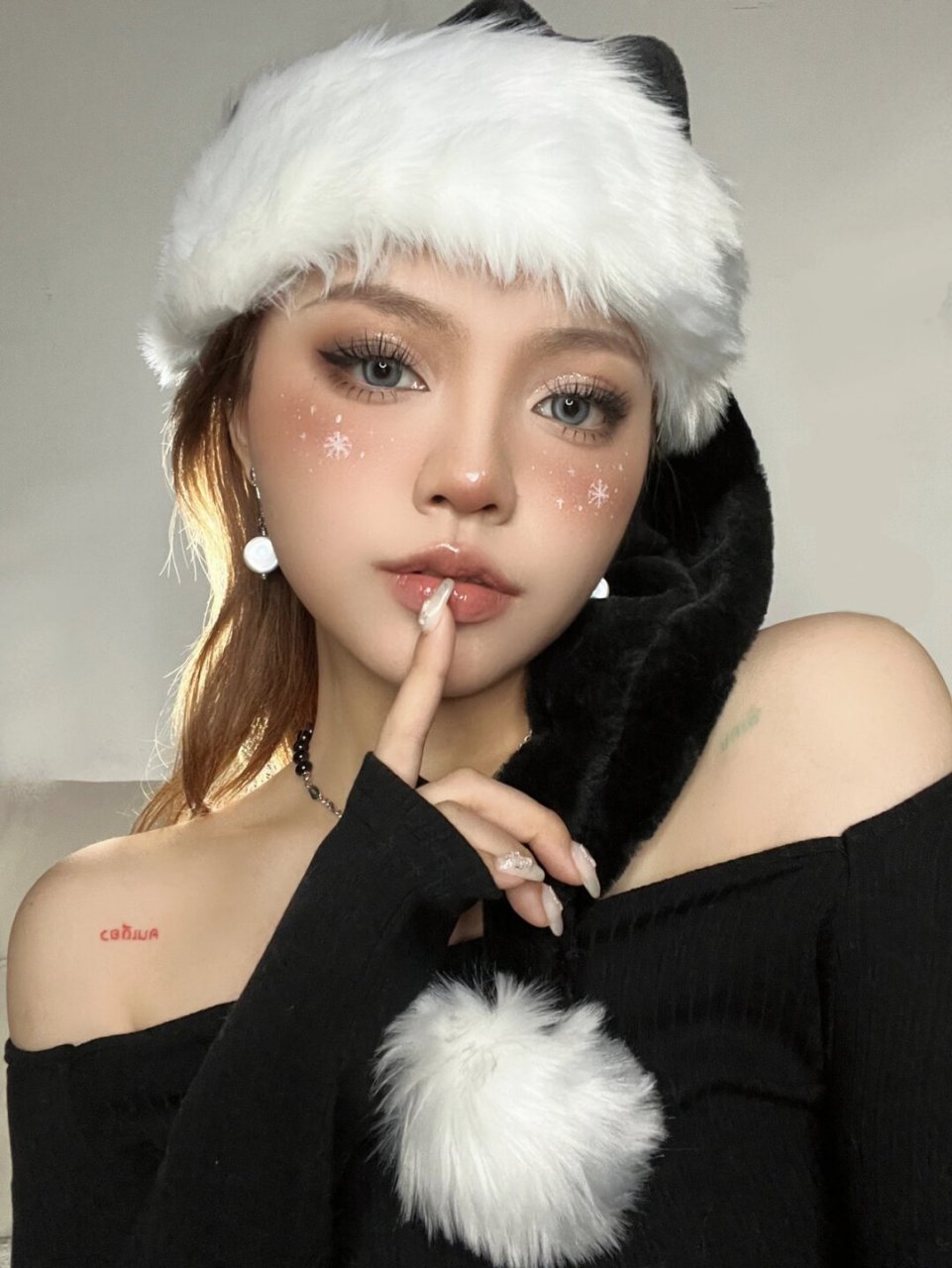 酷妹的专属圣诞妆  无糖圣诞限定,酷妹们的专属妆容揭晓