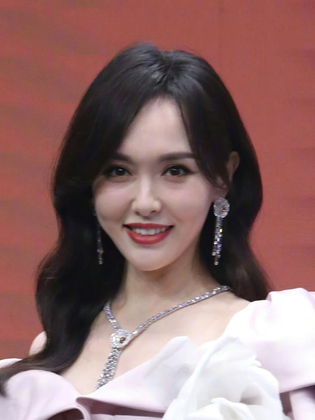 镜头下,杨颖,迪丽热巴,唐嫣和杨紫这些女神级别的女星到底能有多惊艳?