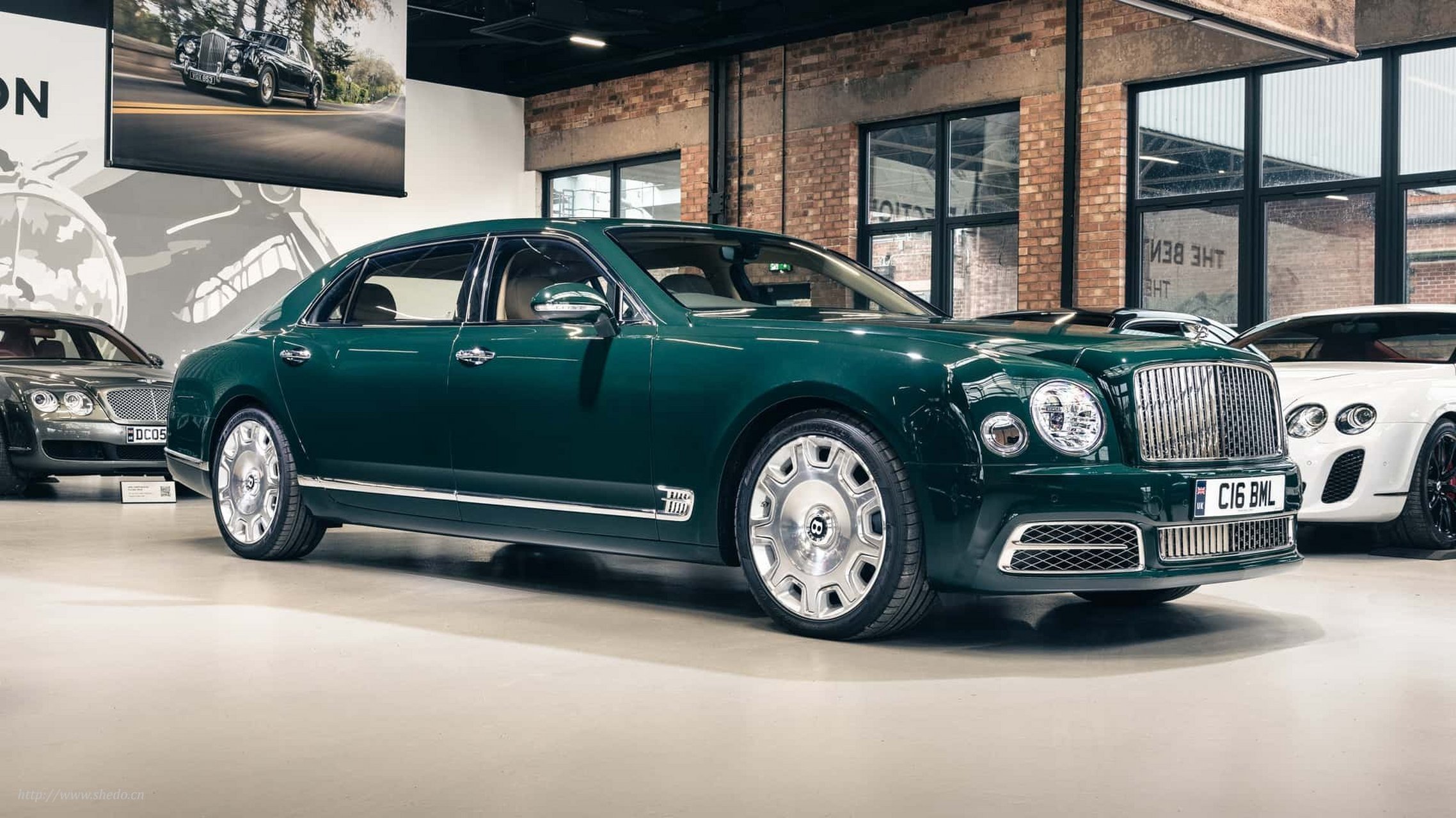 宾利慕尚(bentley mulsanne)作为奢华,工艺和帝王优雅的见证,在2020年