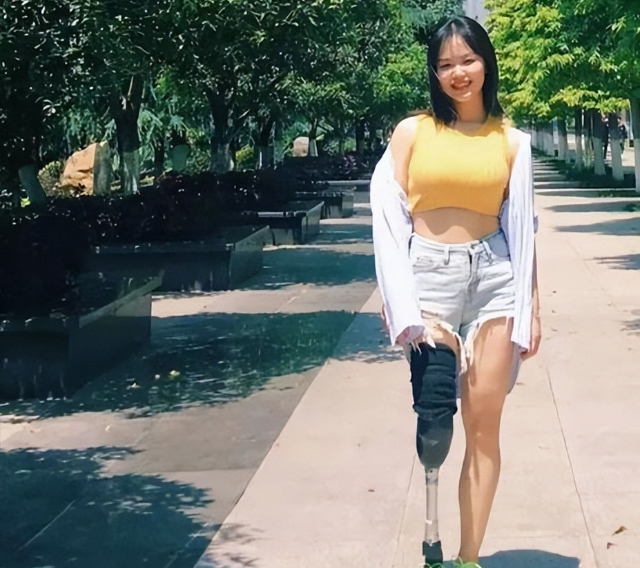 回顾河南女电焊工只有一条腿却被表白300多次如今怎样了