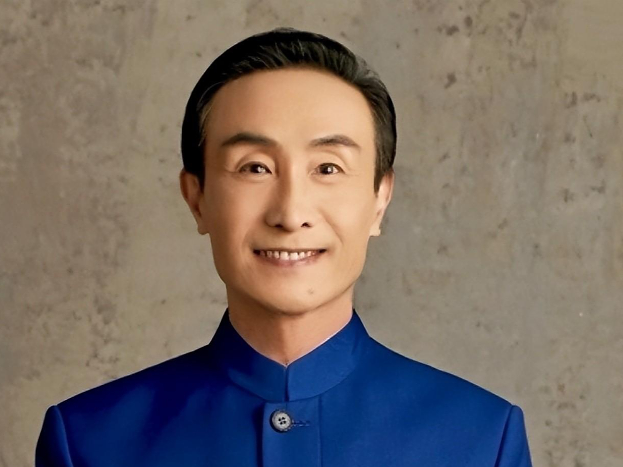 或许大家都不知道,巩汉林是半路转行成为小品演员的,一开始,他最喜欢