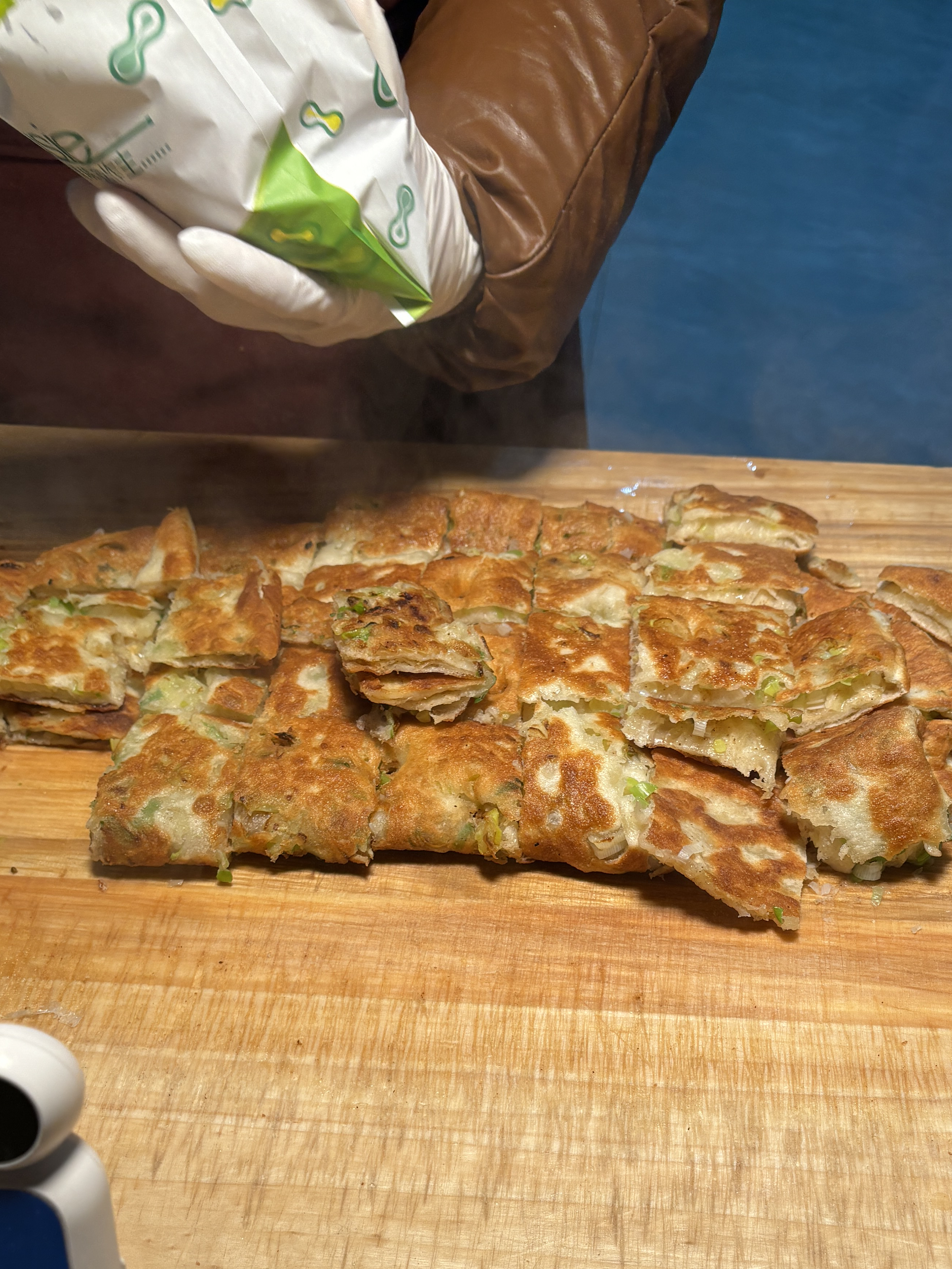 西安网红香葱大饼感觉味道也一般呀五元钱就这点
