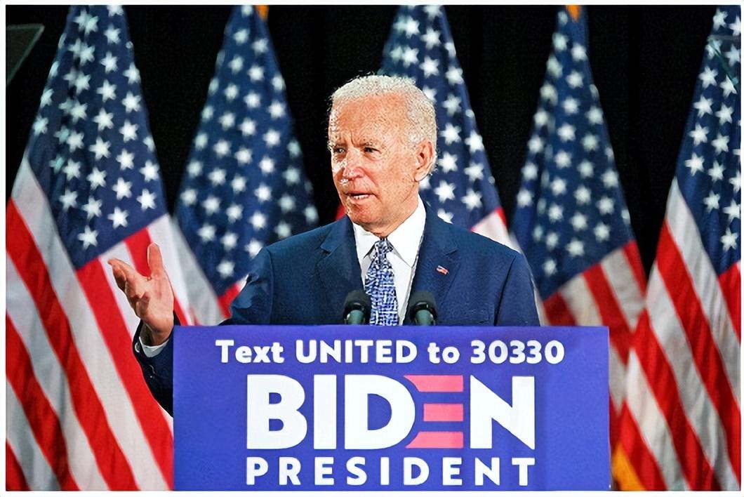 2023年,是拜登执政的第3年,这一年拜登诸事不顺,年初时和川普同志