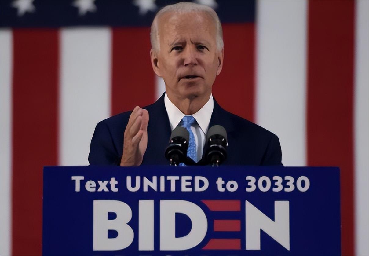 2023年,是拜登执政的第3年,这一年拜登诸事不顺,年初时和川普同志