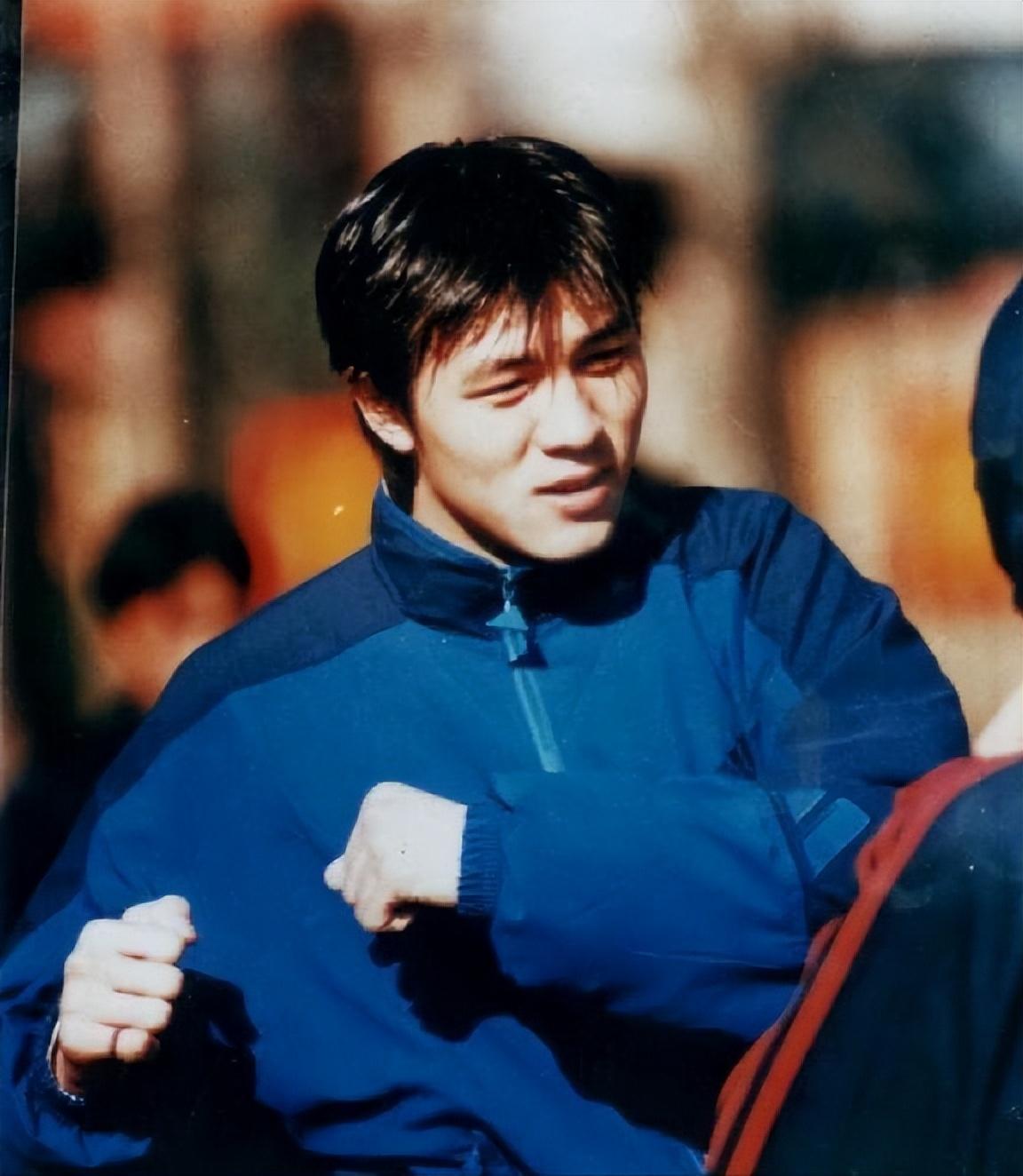 张玉宁之所以能成为中国足坛叱咤风云的锋线杀手,完全都是他进入成人