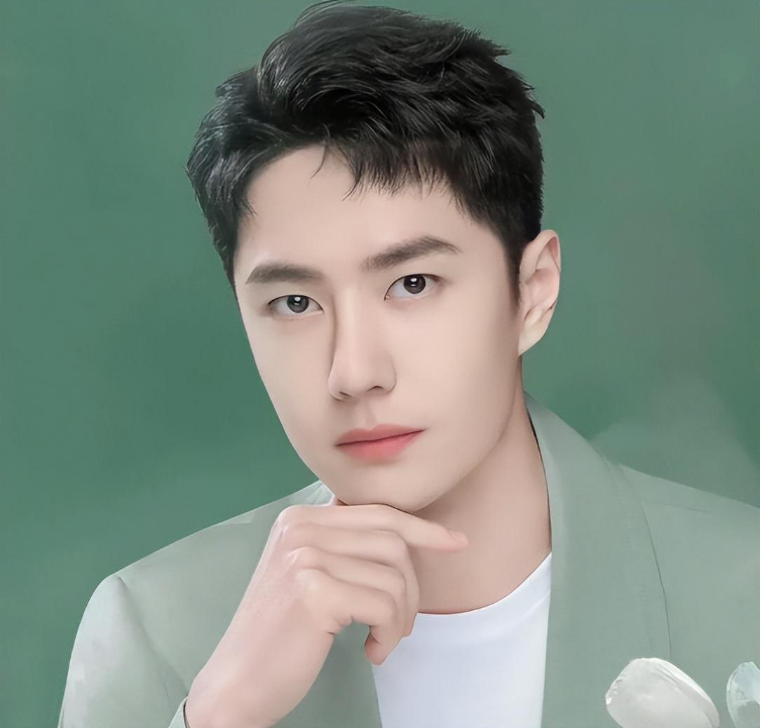 这次,被称"乐华台柱子"的王一博,再次证明了他的"江湖地位"