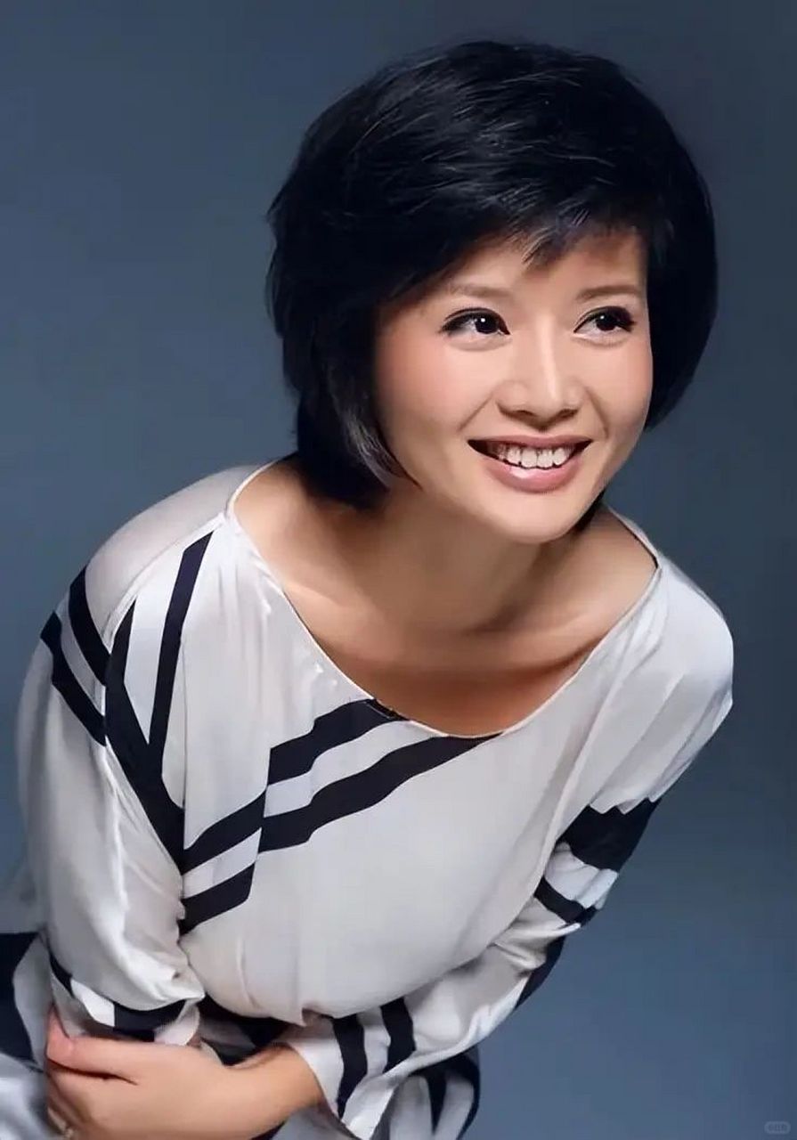 程愫:从光影辉煌到人生低谷  程愫,一位在银幕上留下深刻印记的女演员