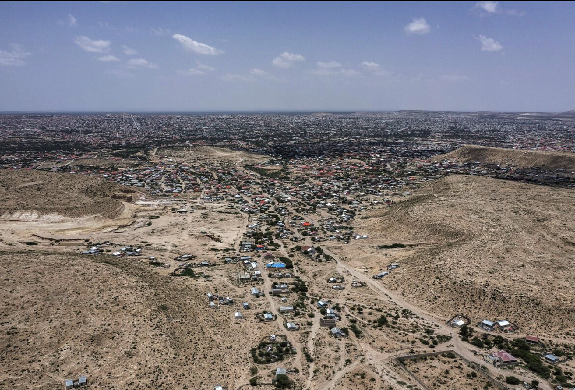 索马里政府拒绝载有埃塞俄比亚官员前往索马里兰分裂地区的航班瘸境