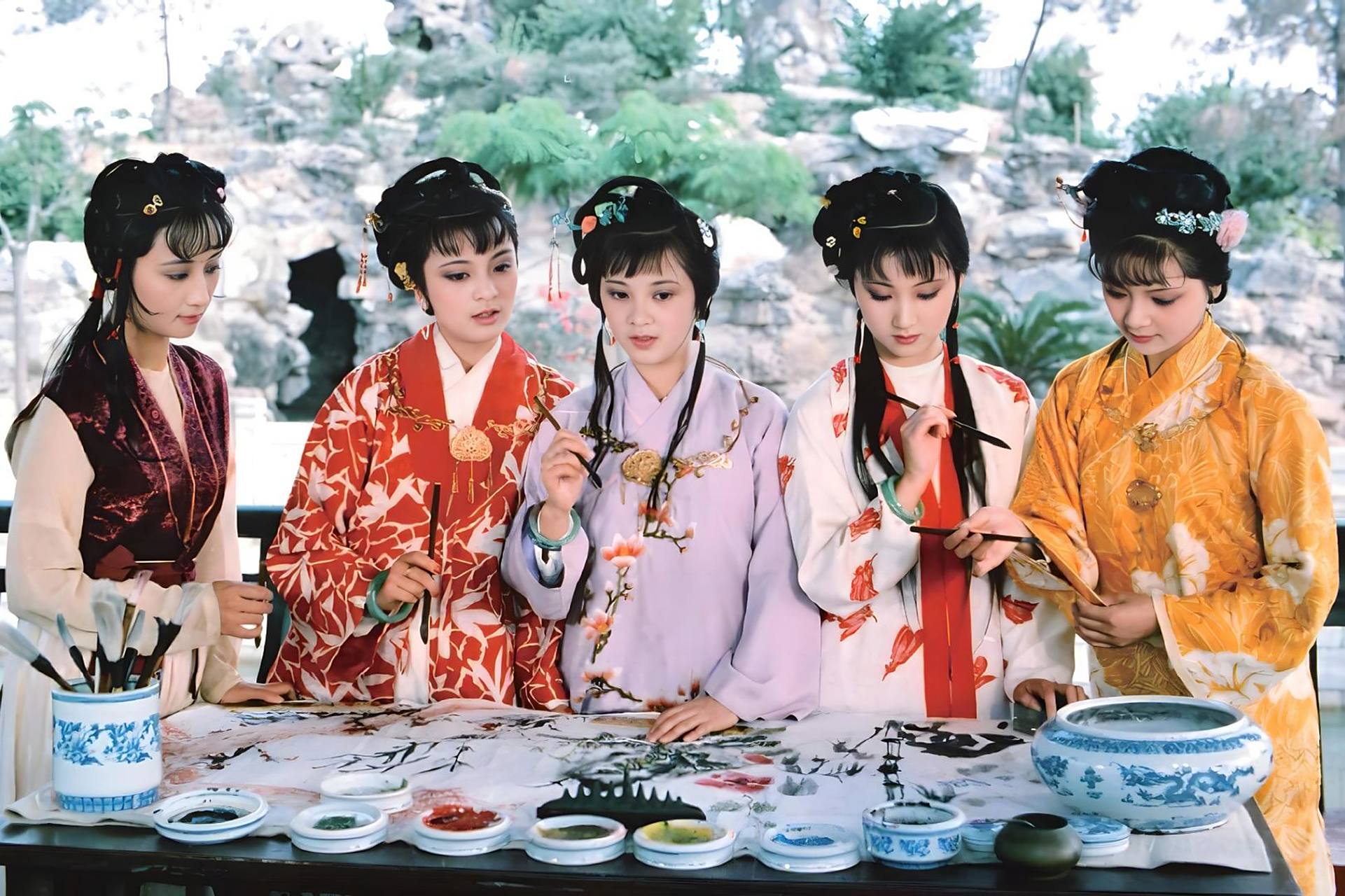 亲手修复的87版《红楼梦》高清剧照精选  近日,我在精心修复的一批87