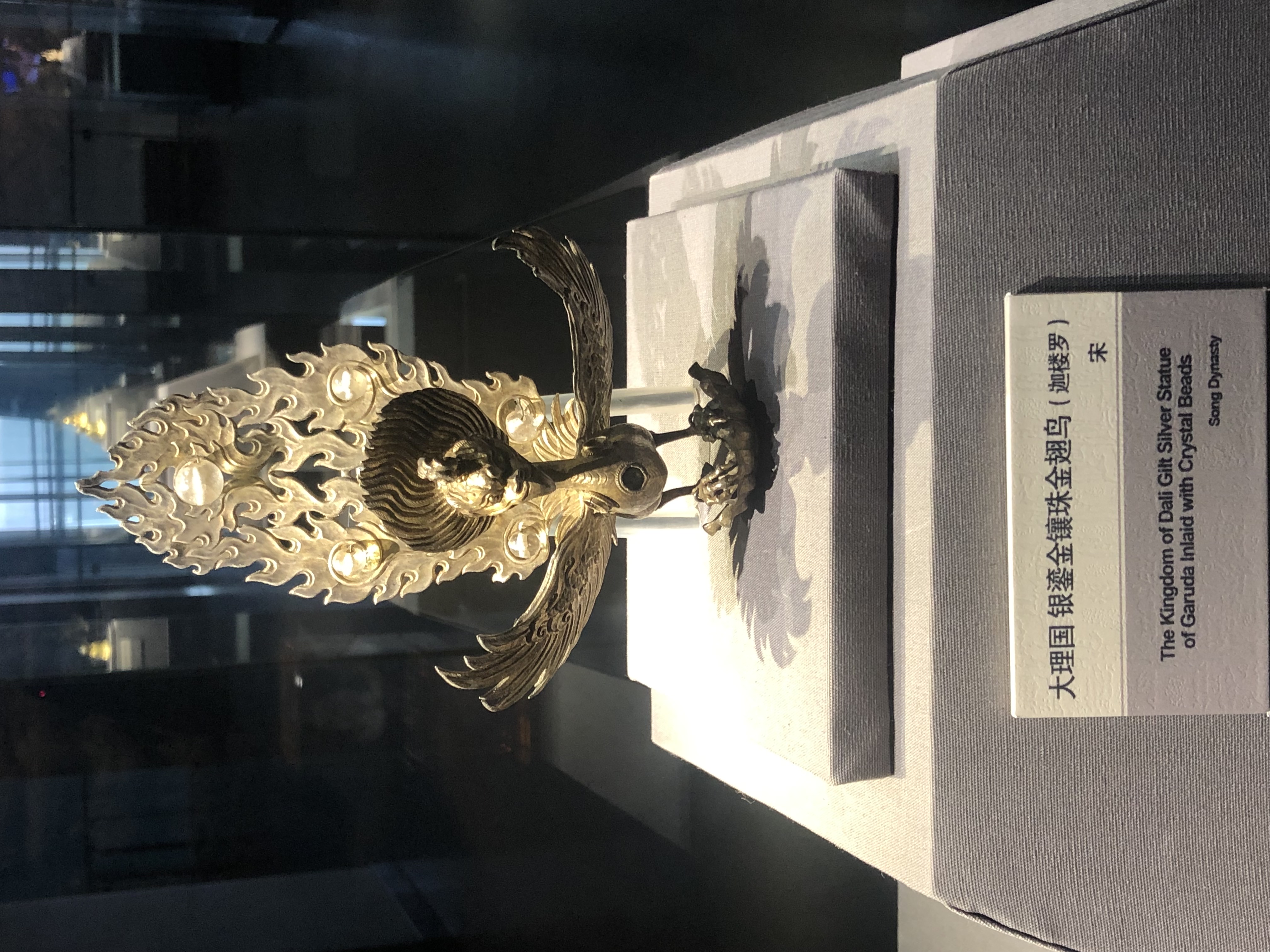 云南省博物馆馆藏有许多南诏大理国历史背景下的佛教相关藏品这个
