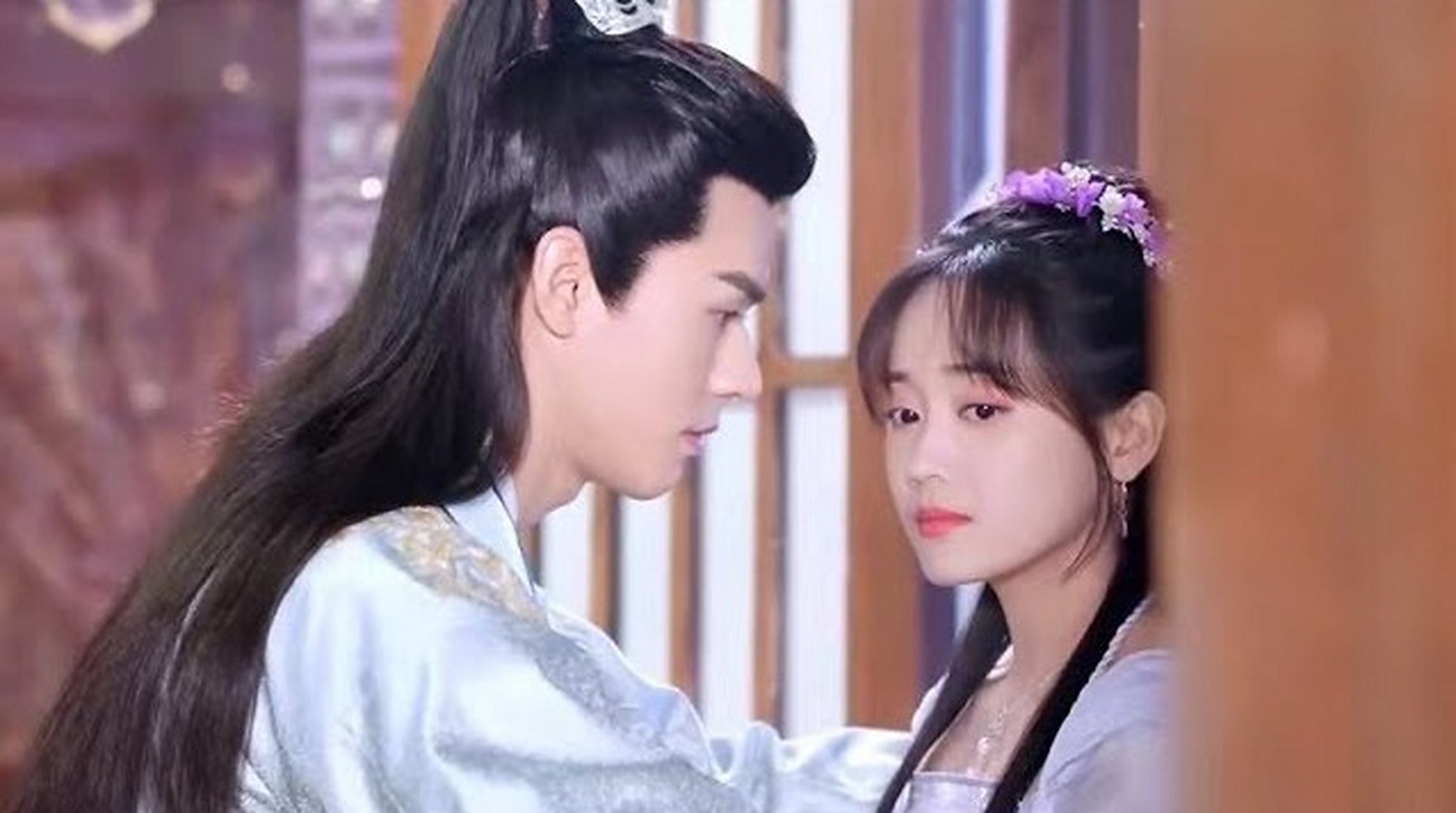 林洛景(《绝世千金》,原饰演者:郑湫泓); 2