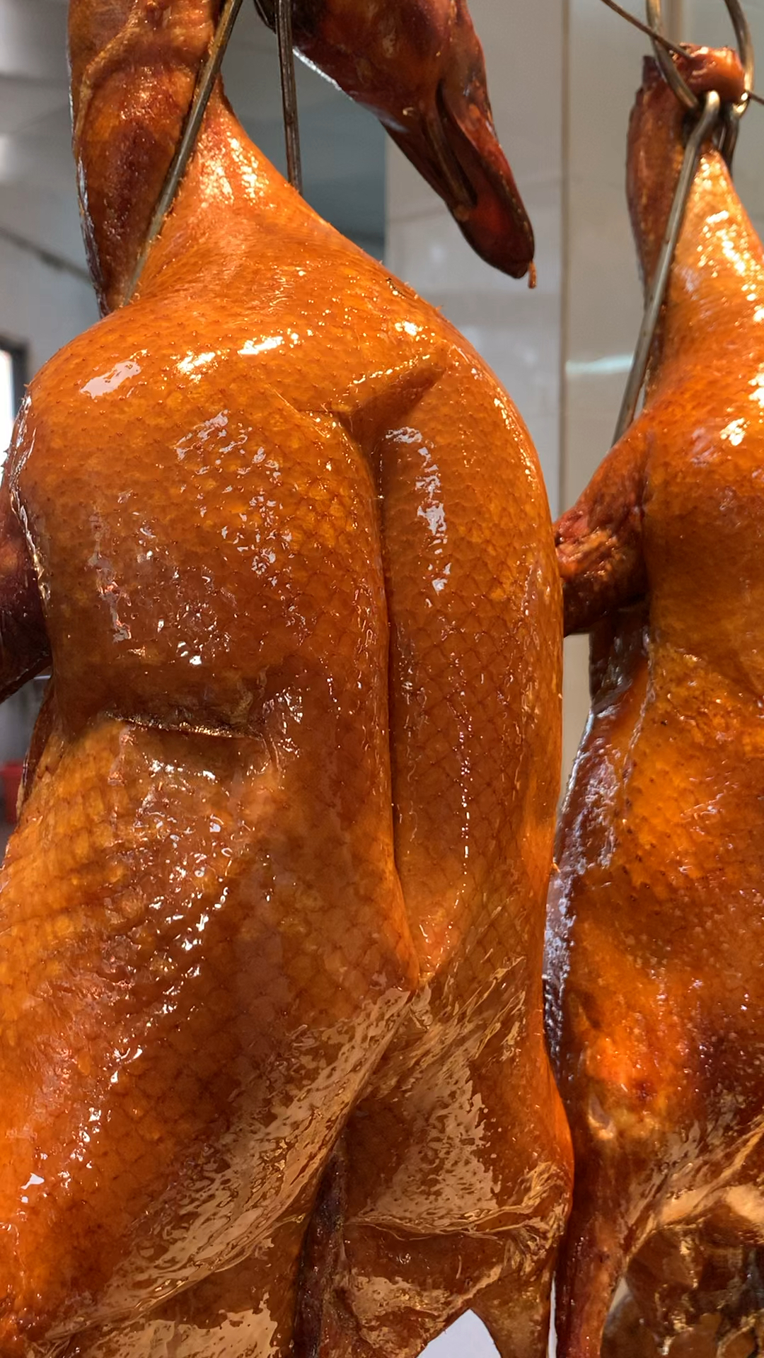 广式脆皮烧鸭,皮脆肉香,看着就想吃