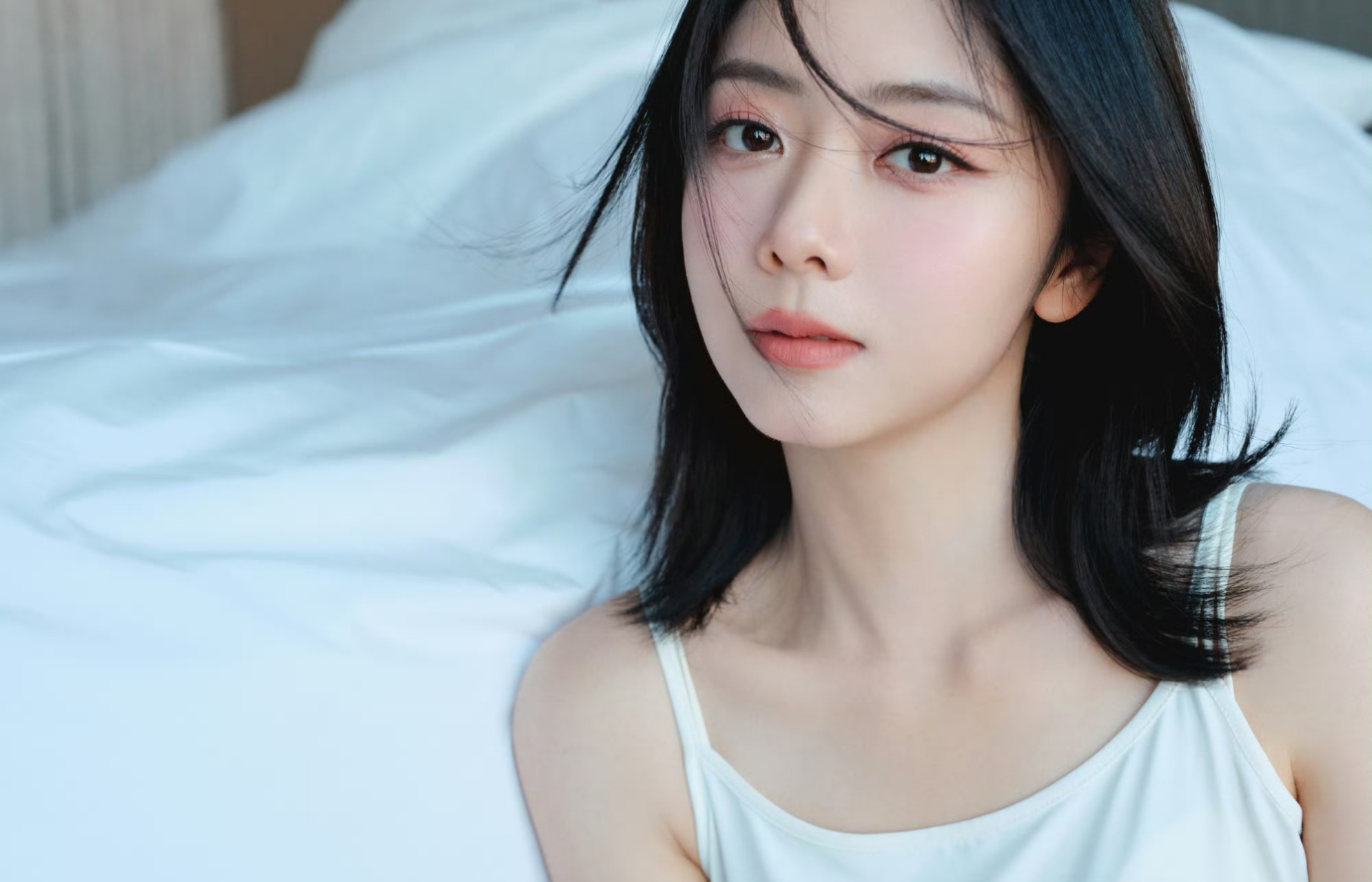 美图鉴赏|谭松韵  谭松韵这小表情完全就是一个小家碧玉形美女