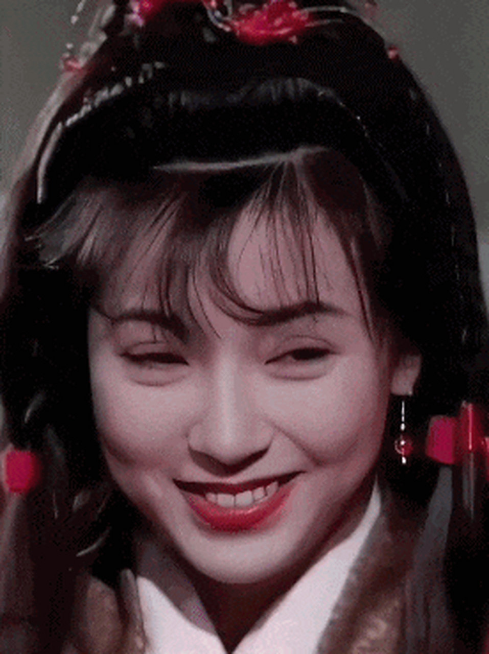 最可爱的"郭芙"傅明宪已经54岁了,过度医美让她早已不复当年模样.