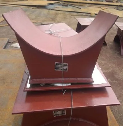 (管道架空支架)方管托如何防止变形位移震动