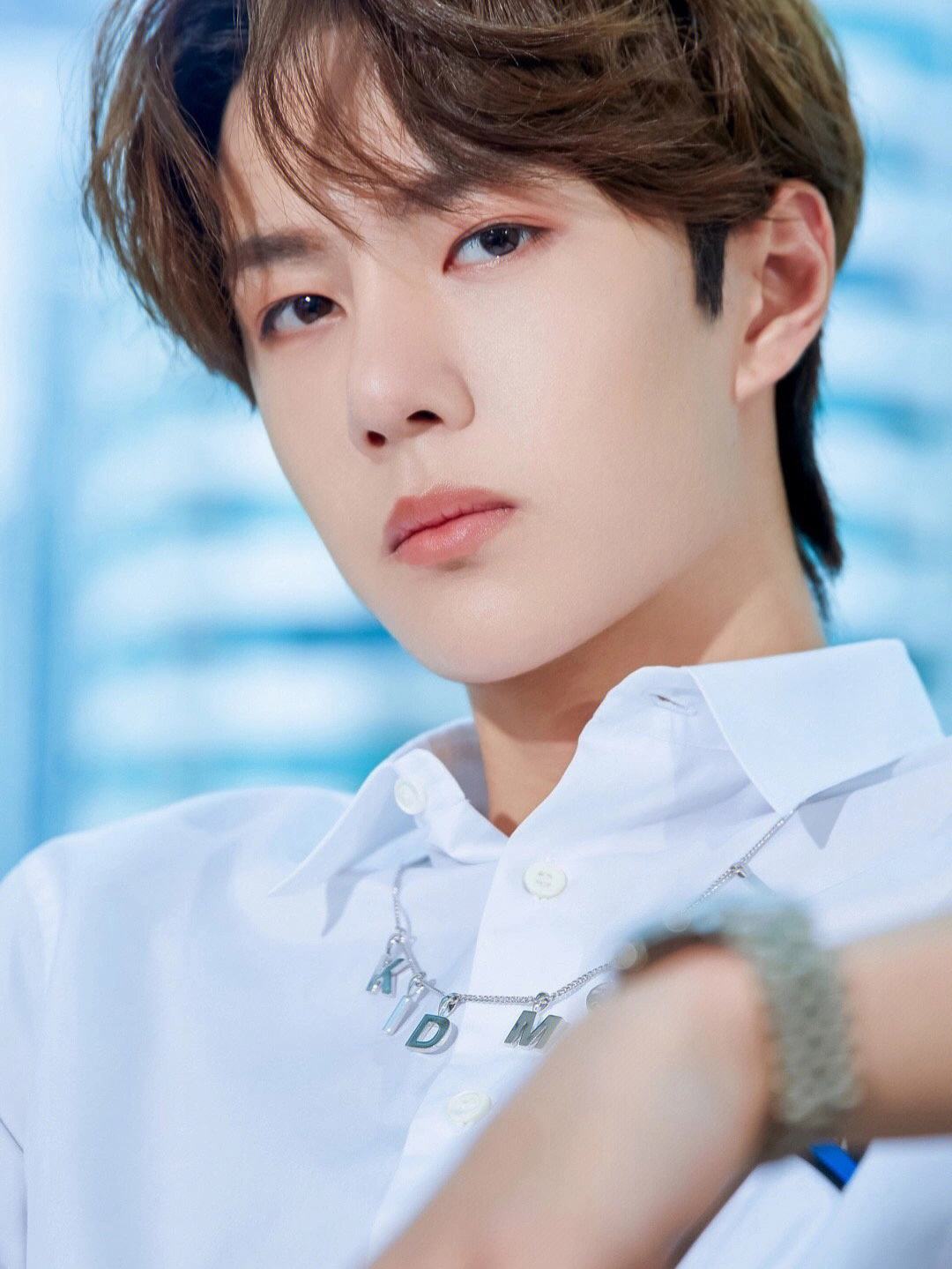 又爆惊天大瓜!乐华娱乐w姓艺人疑似嫖娼被抓?王一博直接躺枪