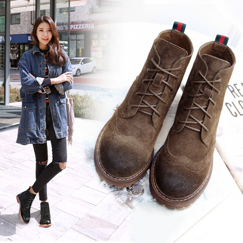 马丁靴配什么衣服好看女,女性时尚必备,这样穿绝对吸睛!