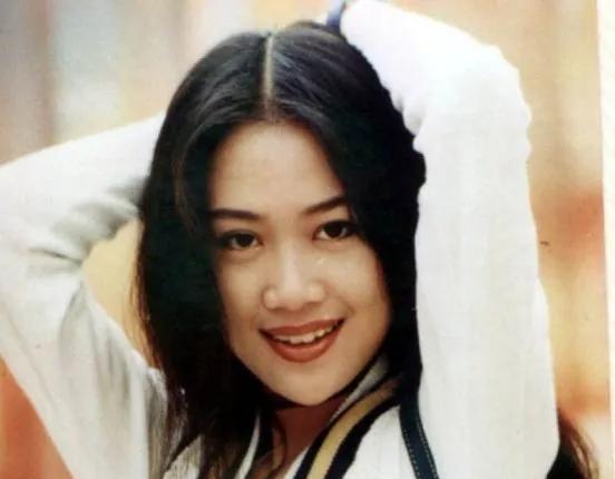 演员梁小冰:婉拒大款,不入豪门,嫁给"马文才"一心相爱23年