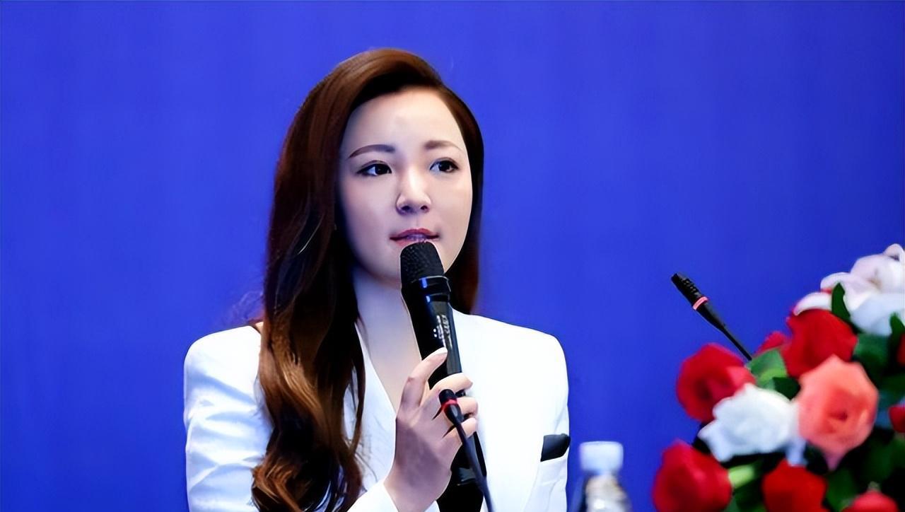 章艳:从江西南昌走出来的央视美女主持,45岁婚姻成谜