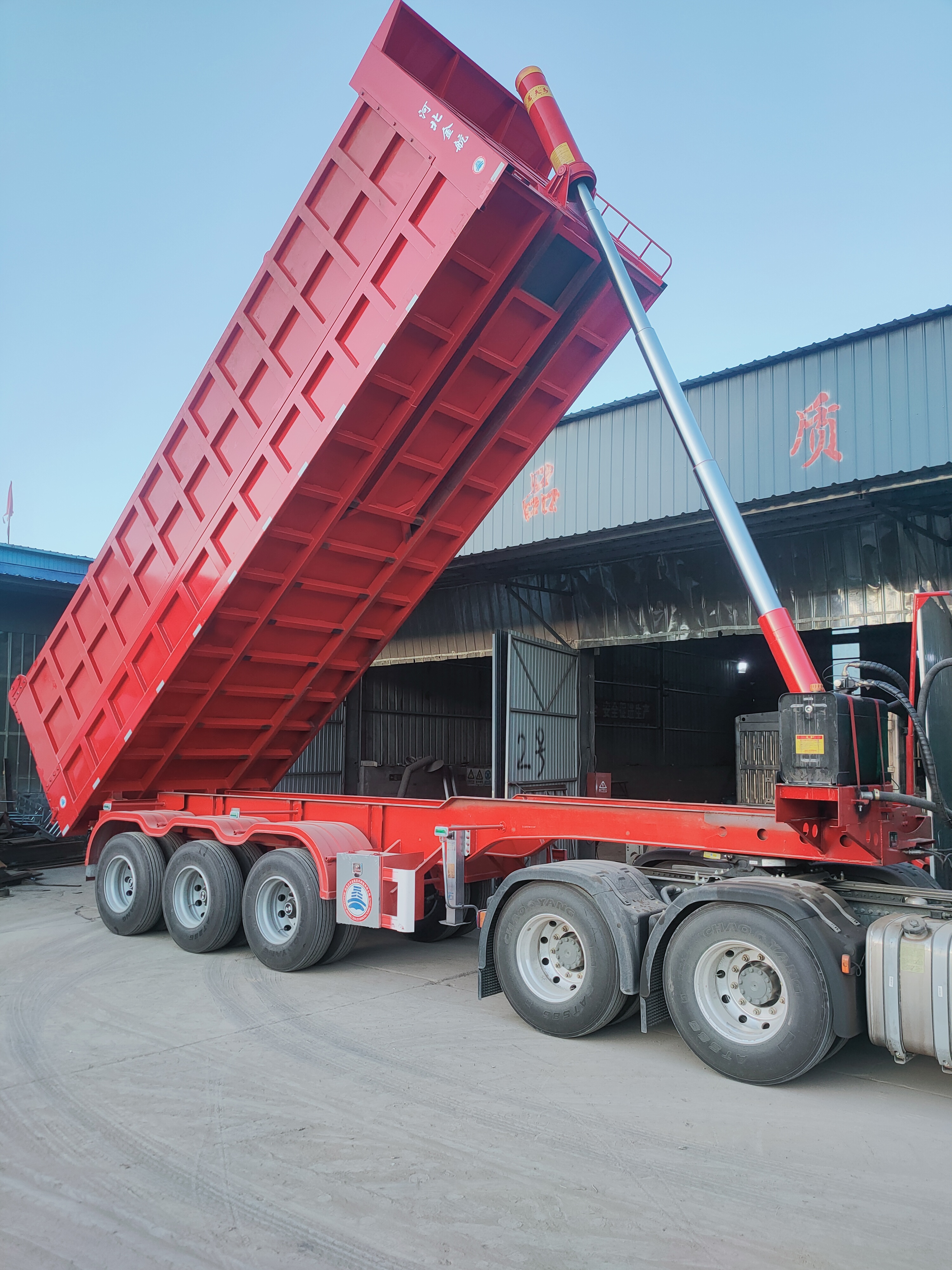 后翻自卸式半挂车车型的常规特性