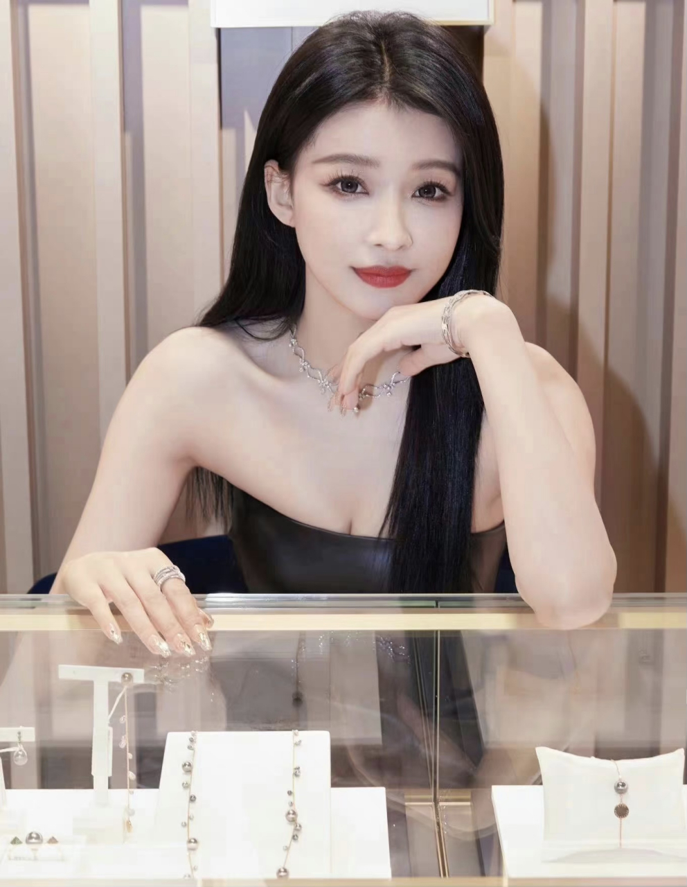 孙怡皮衣#优质作者榜