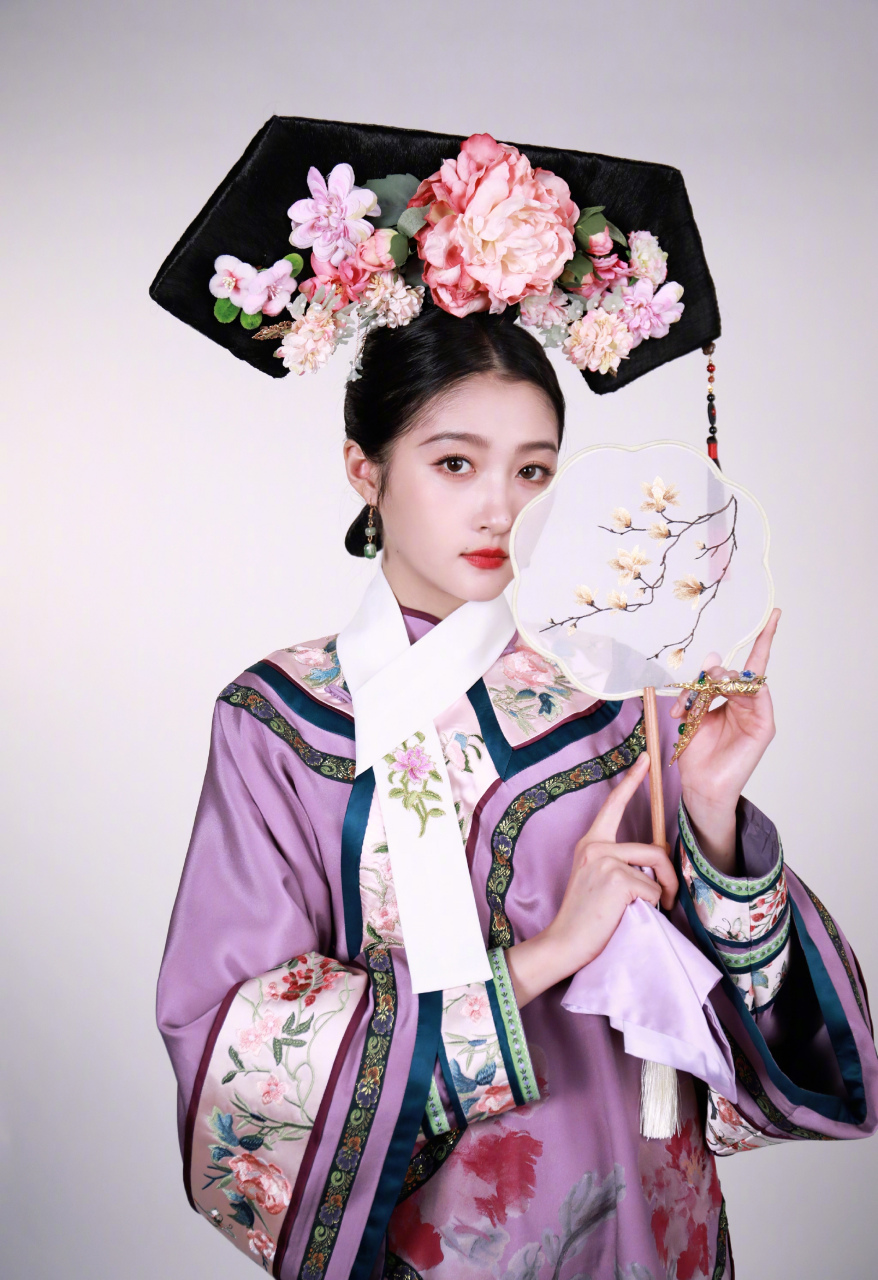 养眼美女# 关晓彤#王牌对王牌