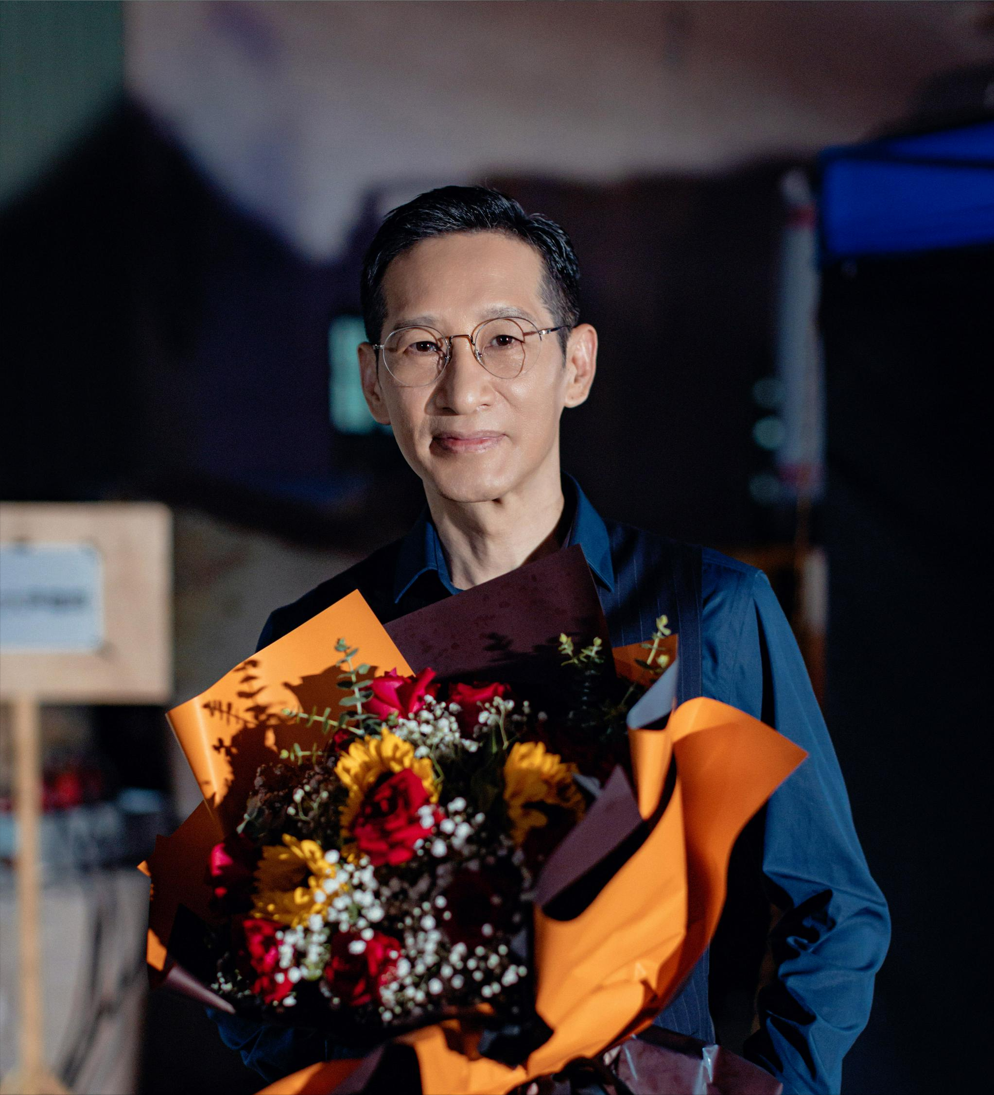 老戏骨王劲松怎么了不许粉丝用自己头像被网友质疑后删号