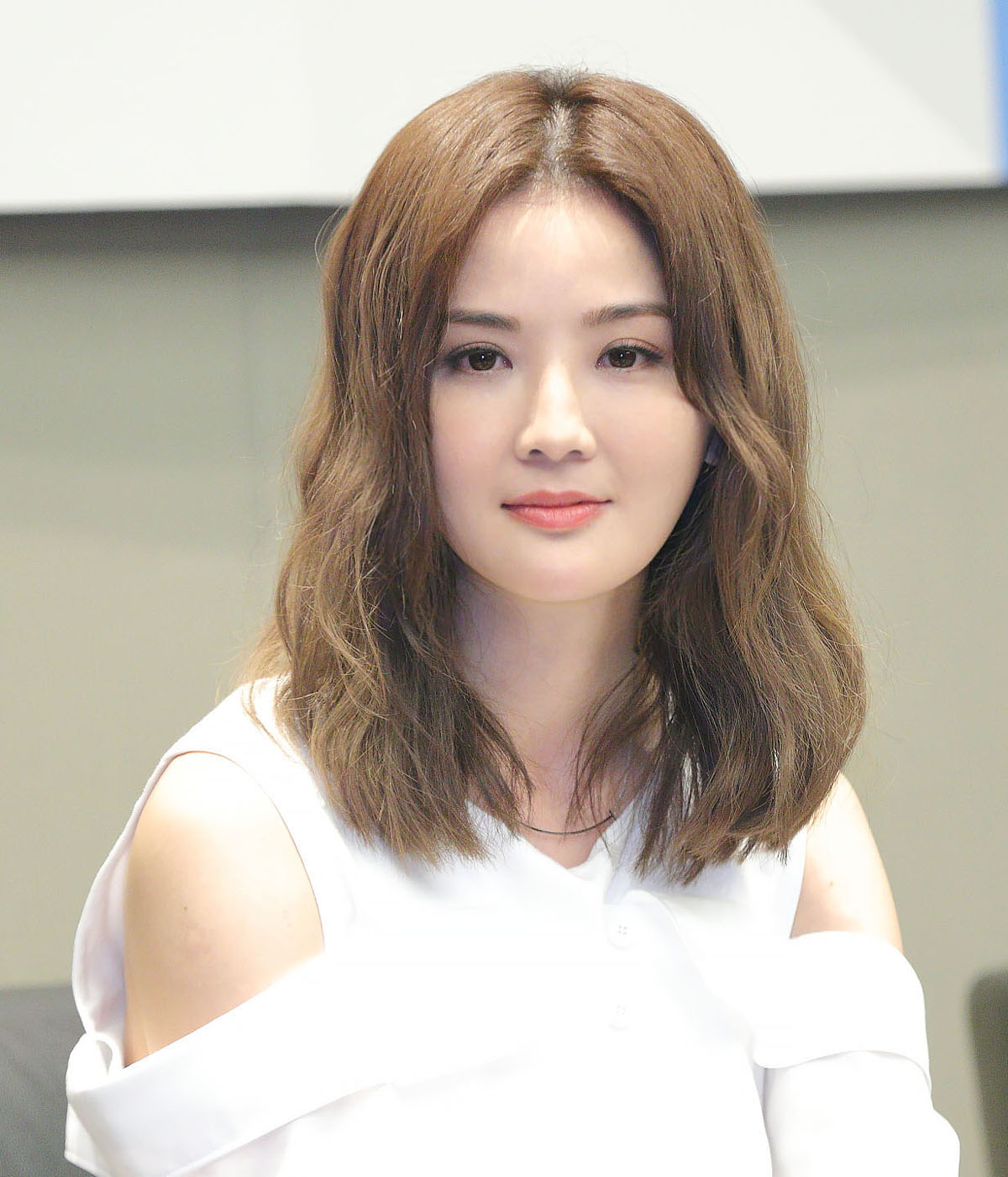 阿sa蔡卓妍,都40岁了,这胖嘟嘟的可爱!这是怀孕了吗?