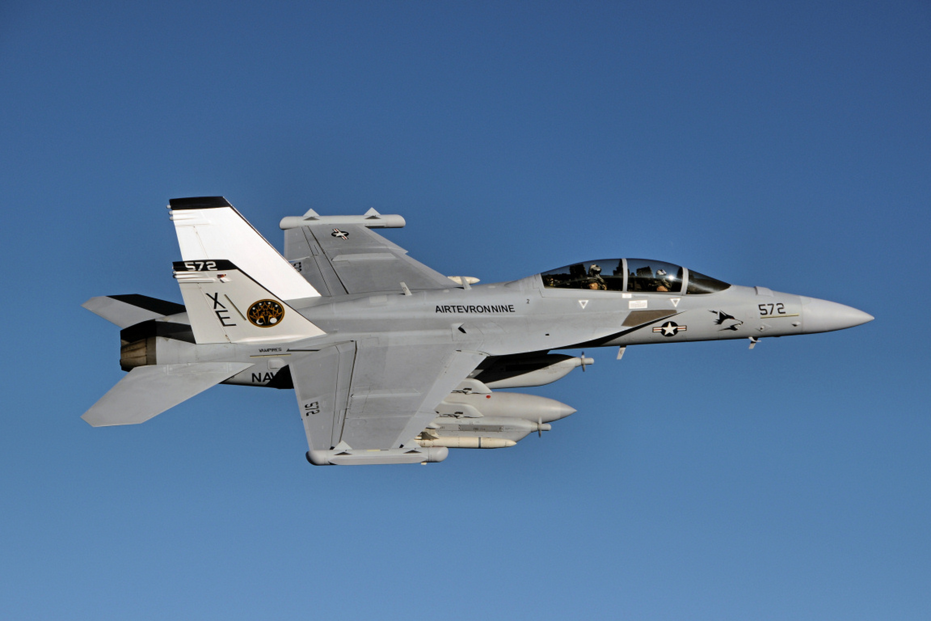 据一些资料统计目前美国海军和澳大利亚皇家空军一共装备171架ea-18g