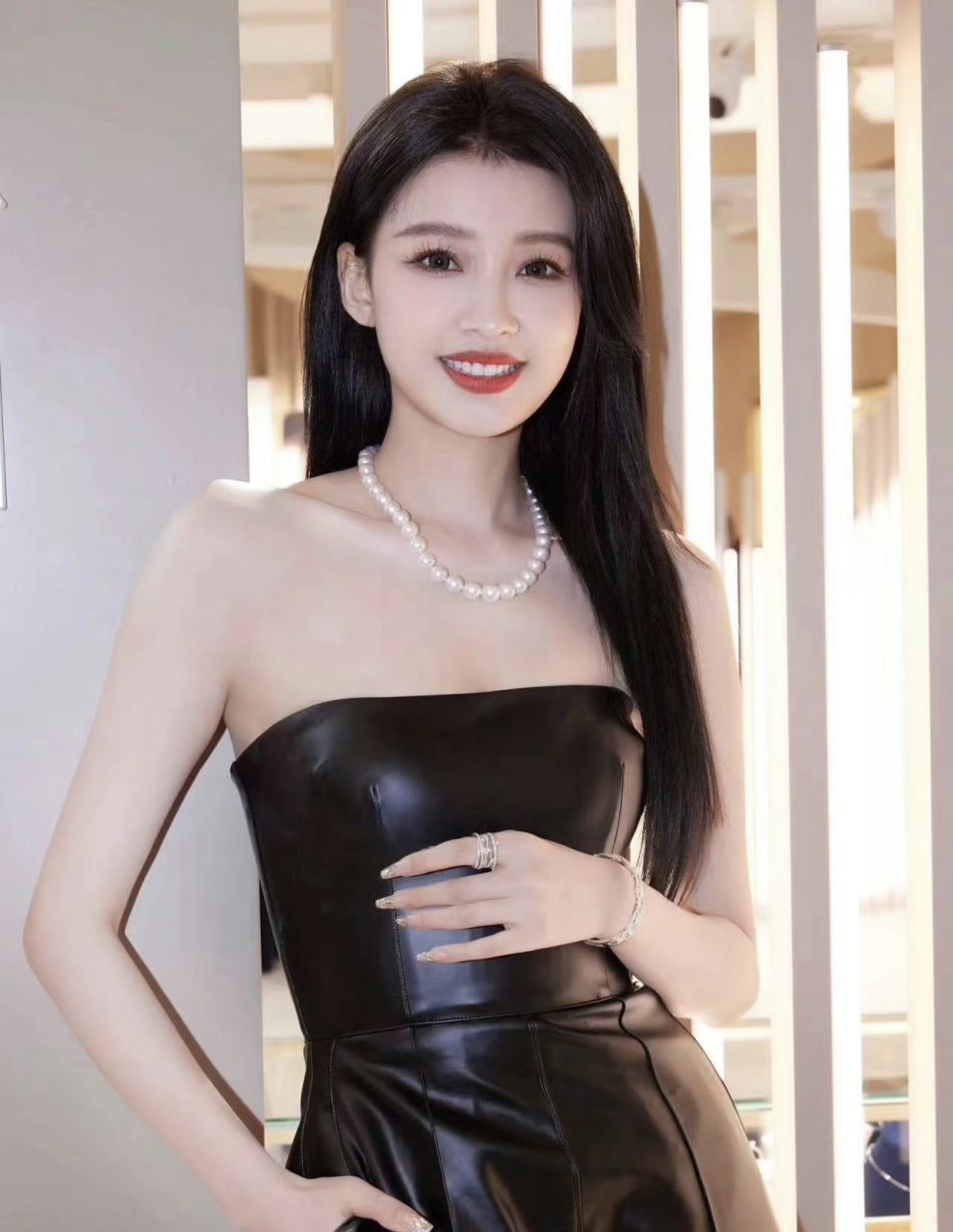 孙怡皮衣#优质作者榜