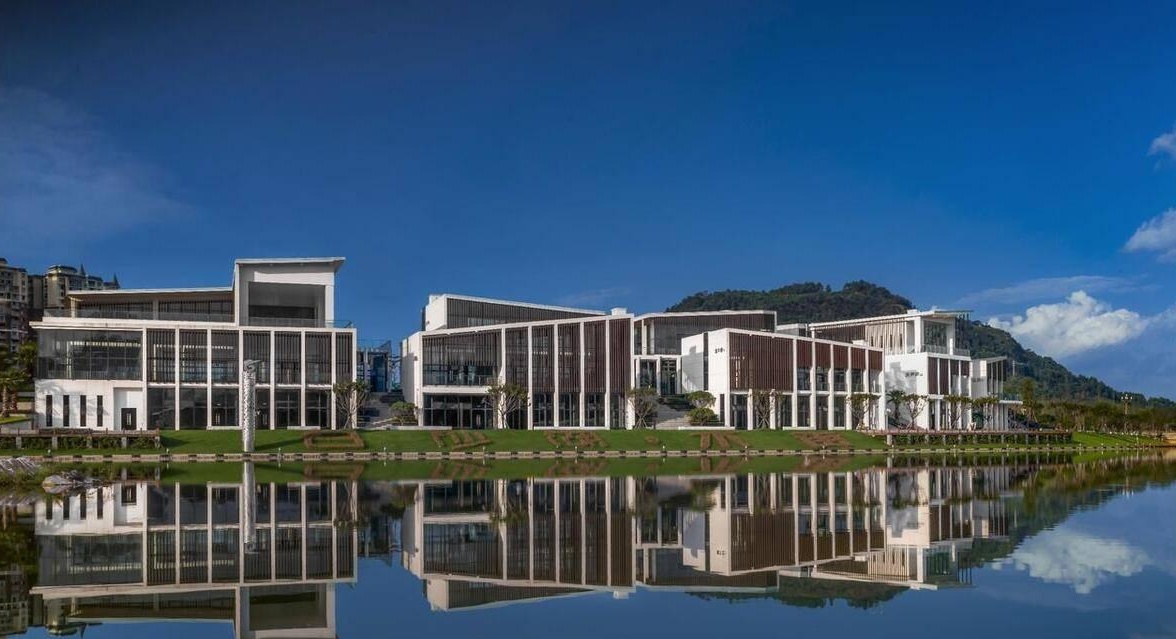 黔南民族师范学院荣登2023中国三星级学科排名,再创辉煌