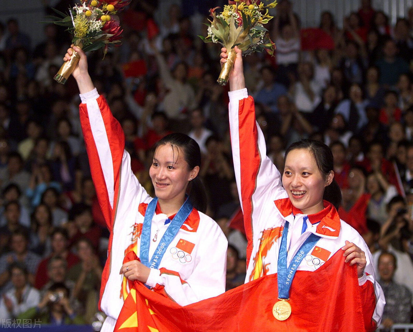 会上获得了首枚羽毛球奥运会金牌,由葛菲和顾俊在女子双打项目中夺得