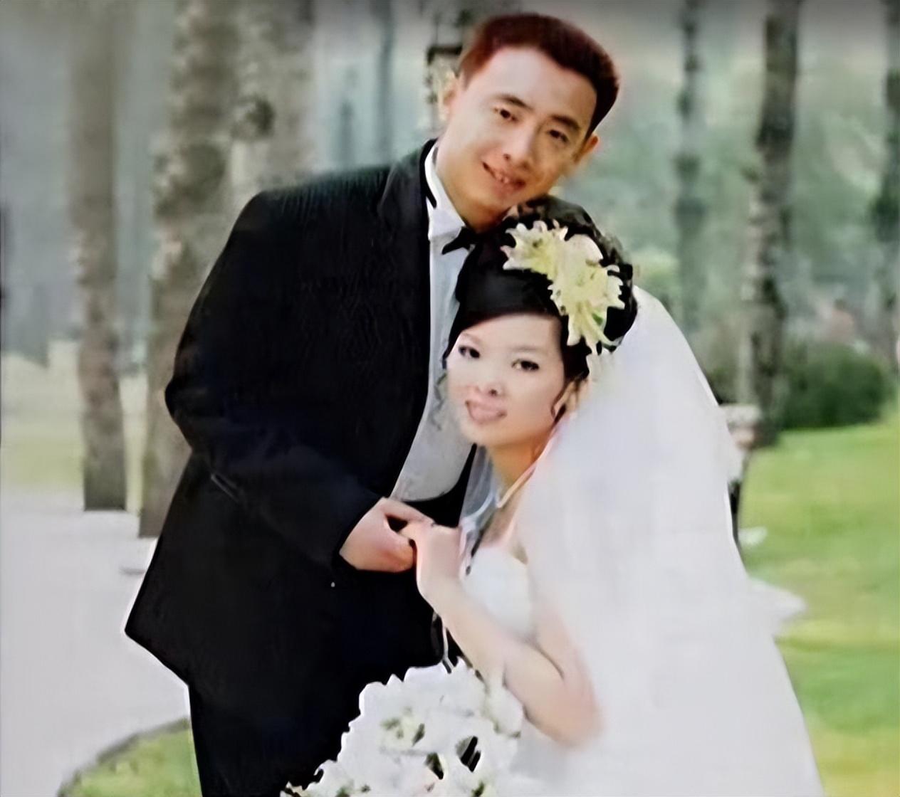 回顾演员范雷:丑男娶靓妻,差点"见光死"的网恋也能天长地久