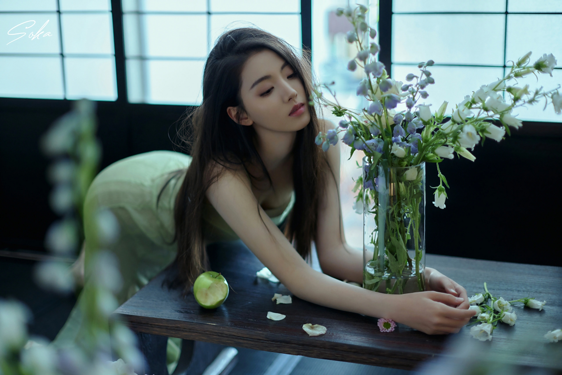 清冷少女摄影师soka岁卡,以独特视角征服摄影界.