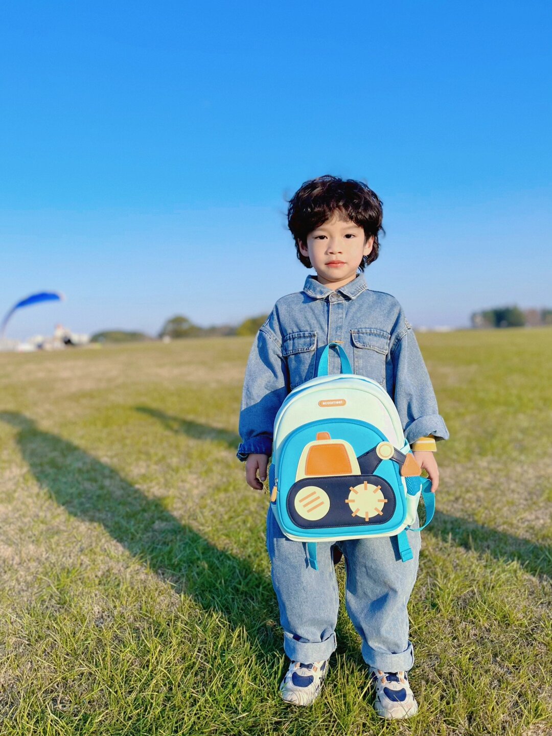 他好开心呀 天气晴朗的周末