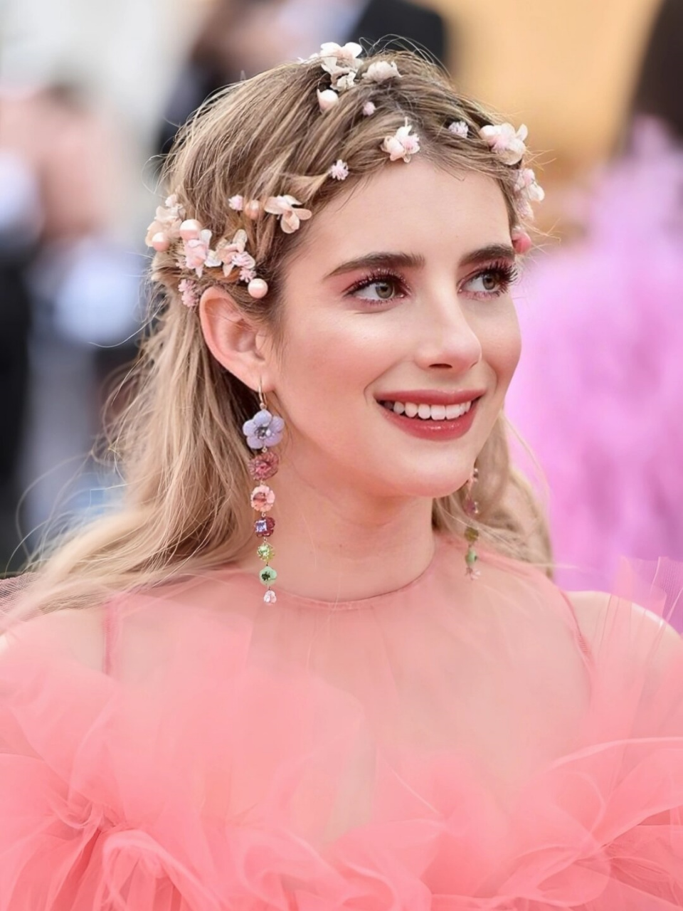 艾玛罗伯茨是美国好莱坞女演员,歌手及模特,童星出生