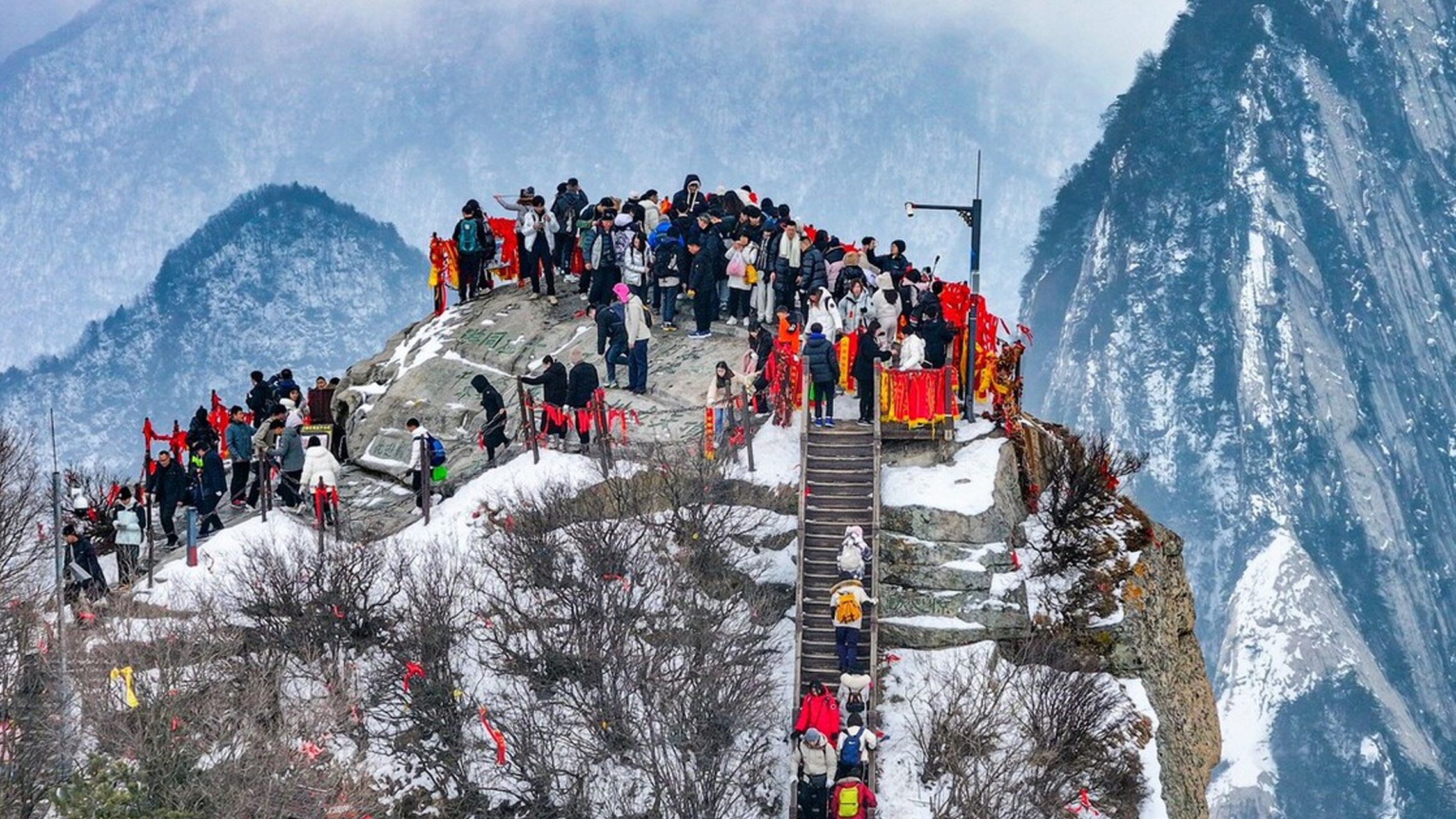 华山封闭的景区图片