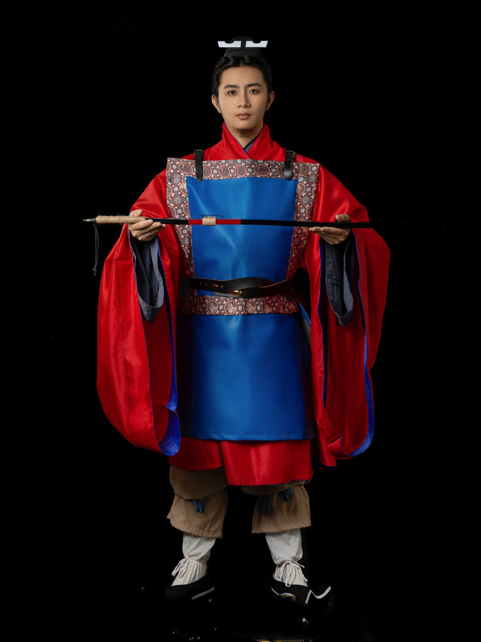 衣冠济济 钟磬洋洋北朝武士门吏装束  在南北朝这个动荡的时代,战争接