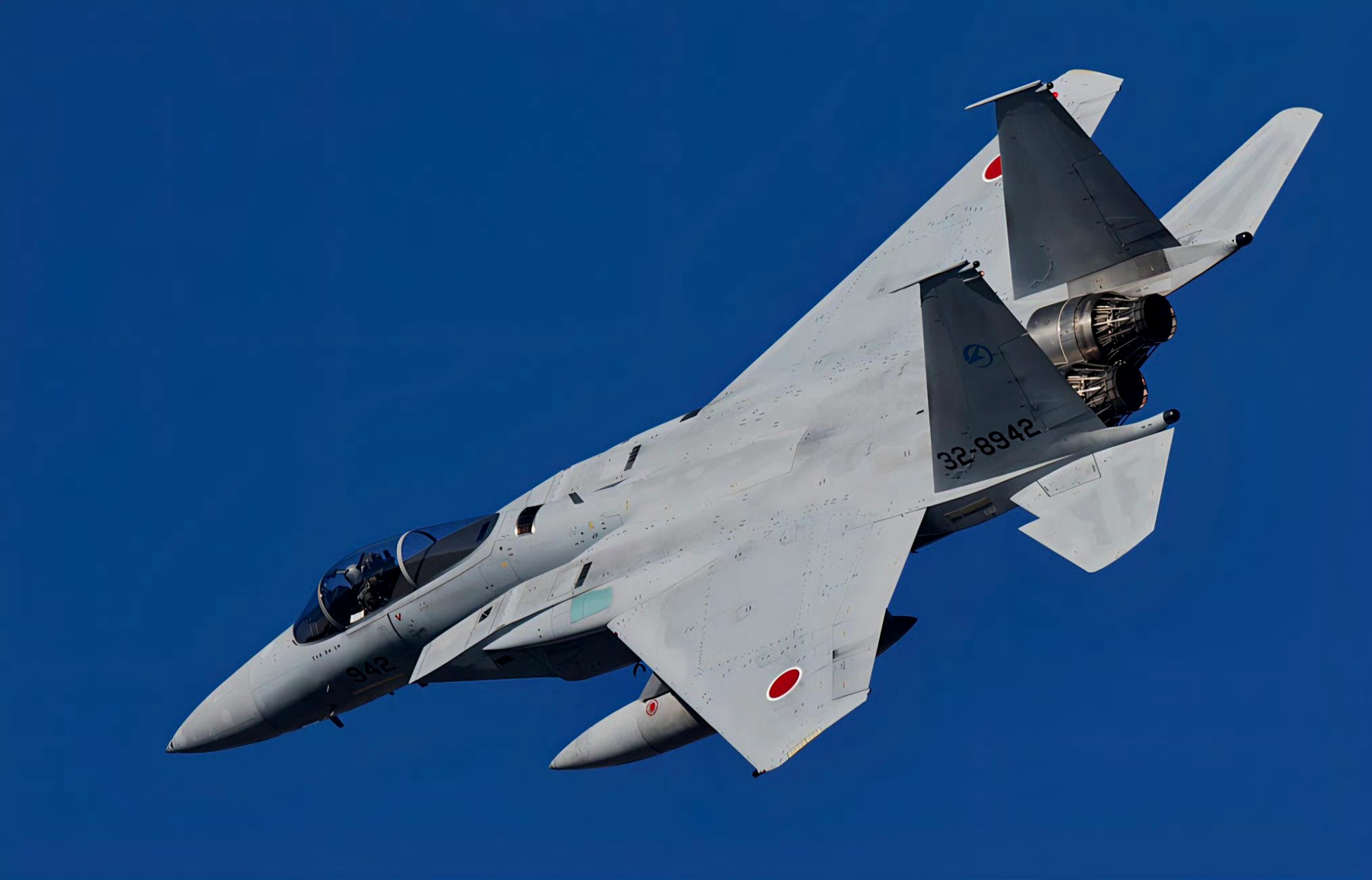 战机欣赏:岛国空自的f-15j战斗机,拍摄于岐阜基地,该机的机体寿命已经