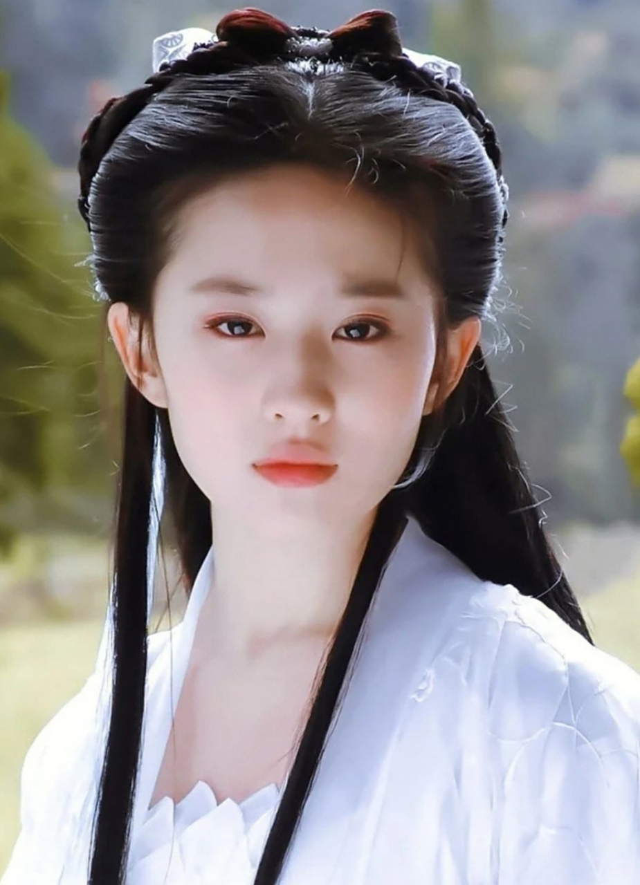 16岁刘亦菲旧照# 看到刘亦菲16岁的状态,才会明白为什么叫她仙女