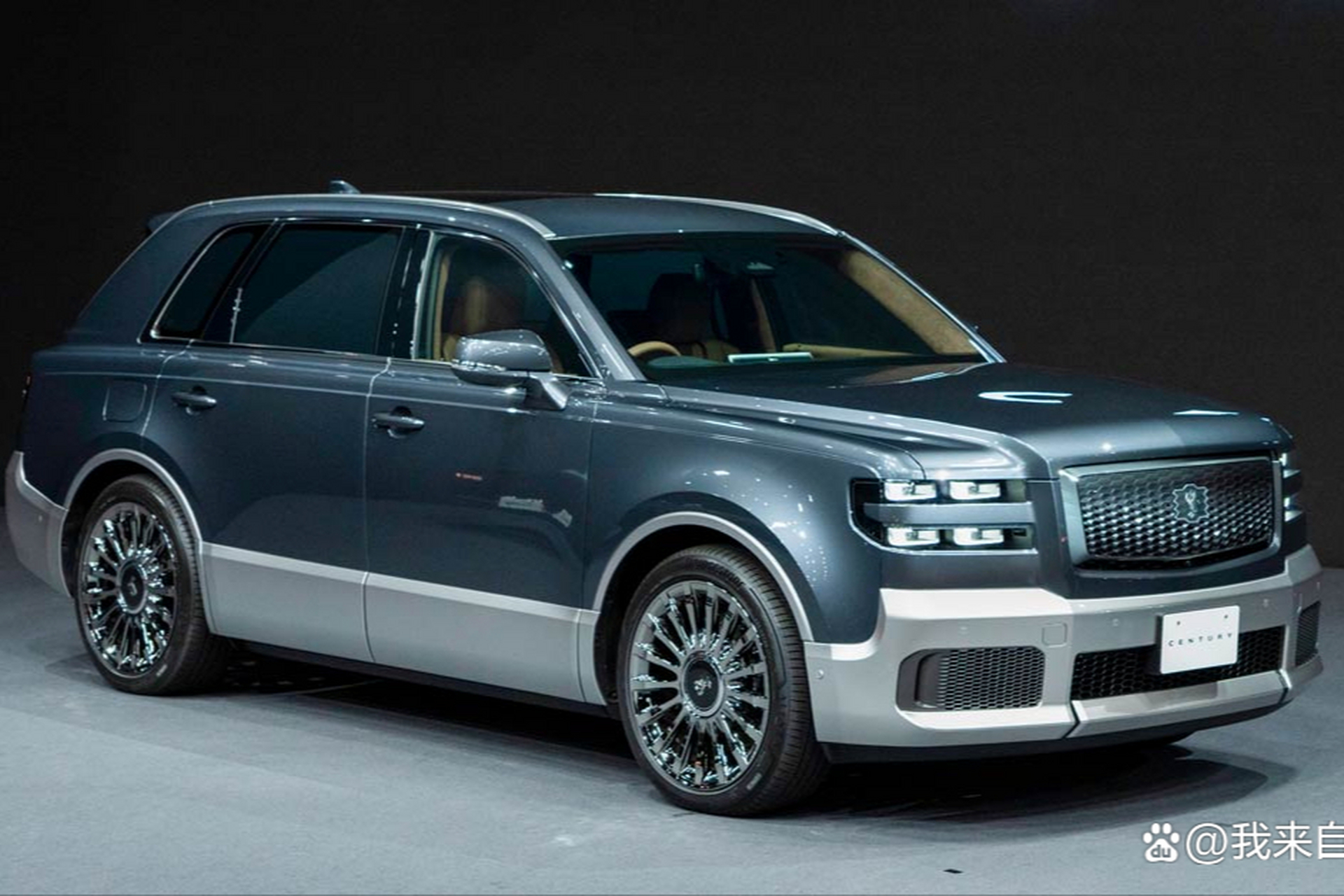 世纪是集日本最顶级工艺和材质打造的顶级车款,被称为"日本劳斯莱斯"