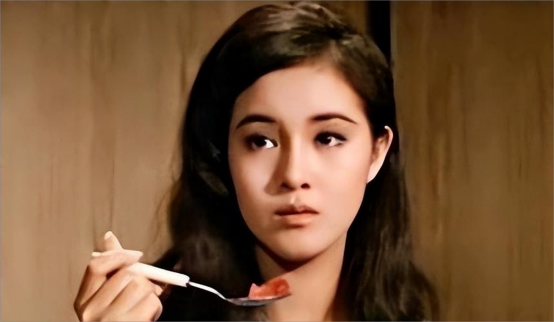 巅峰时嫁入豪门,熬死海王丈夫,如今坐拥70亿的她快乐吗?