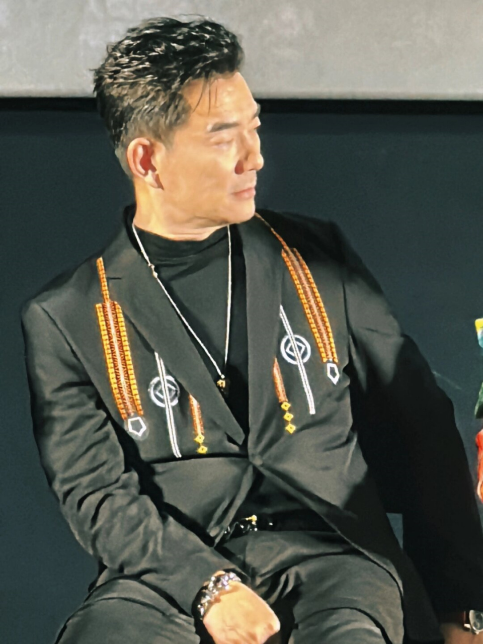 《临时劫案》的宣传你不行就发郭富城的胸肌吧  嘿,伙计们,让我以一个